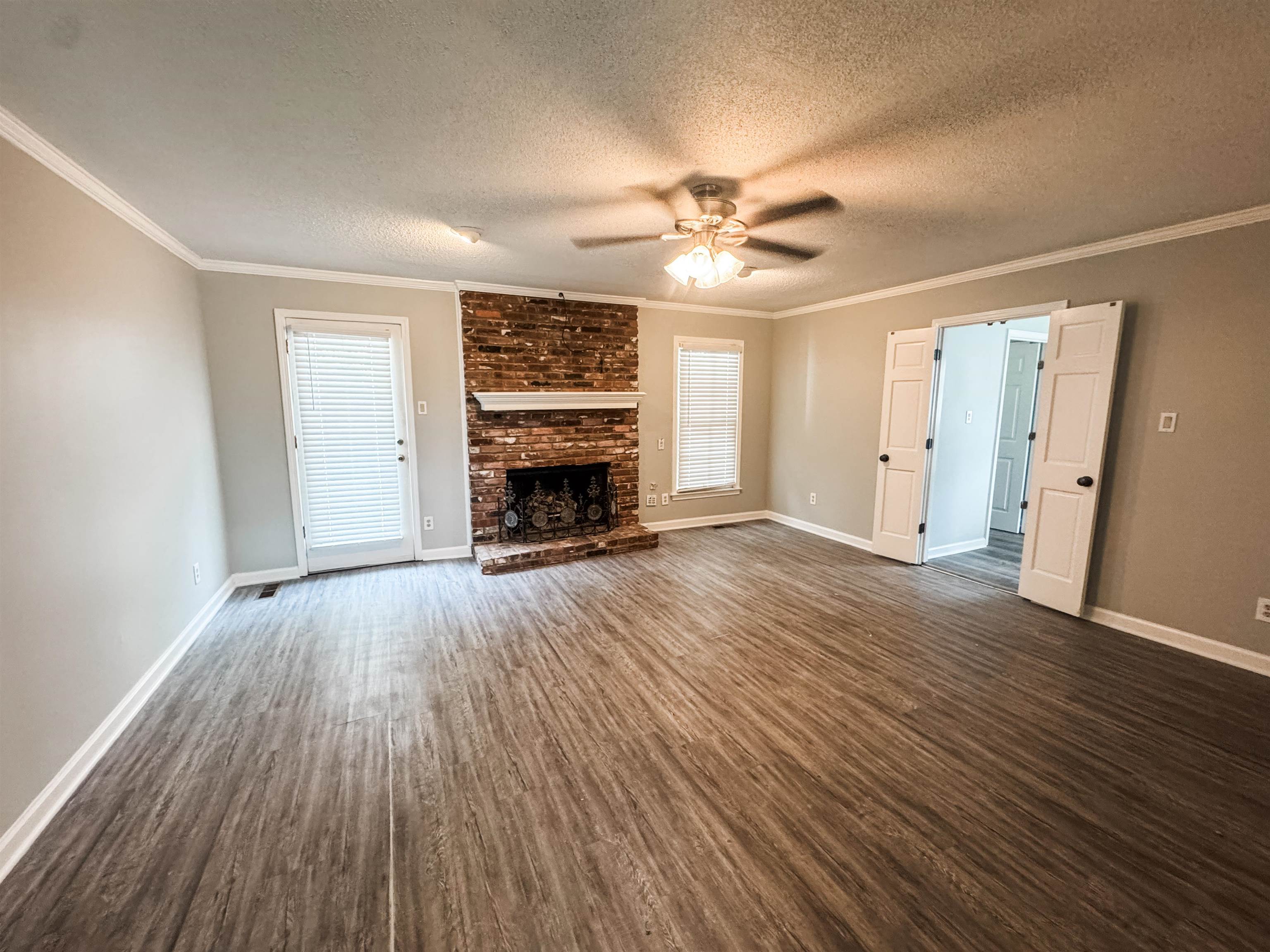 347 Dove Valley Rd Property Photo 4