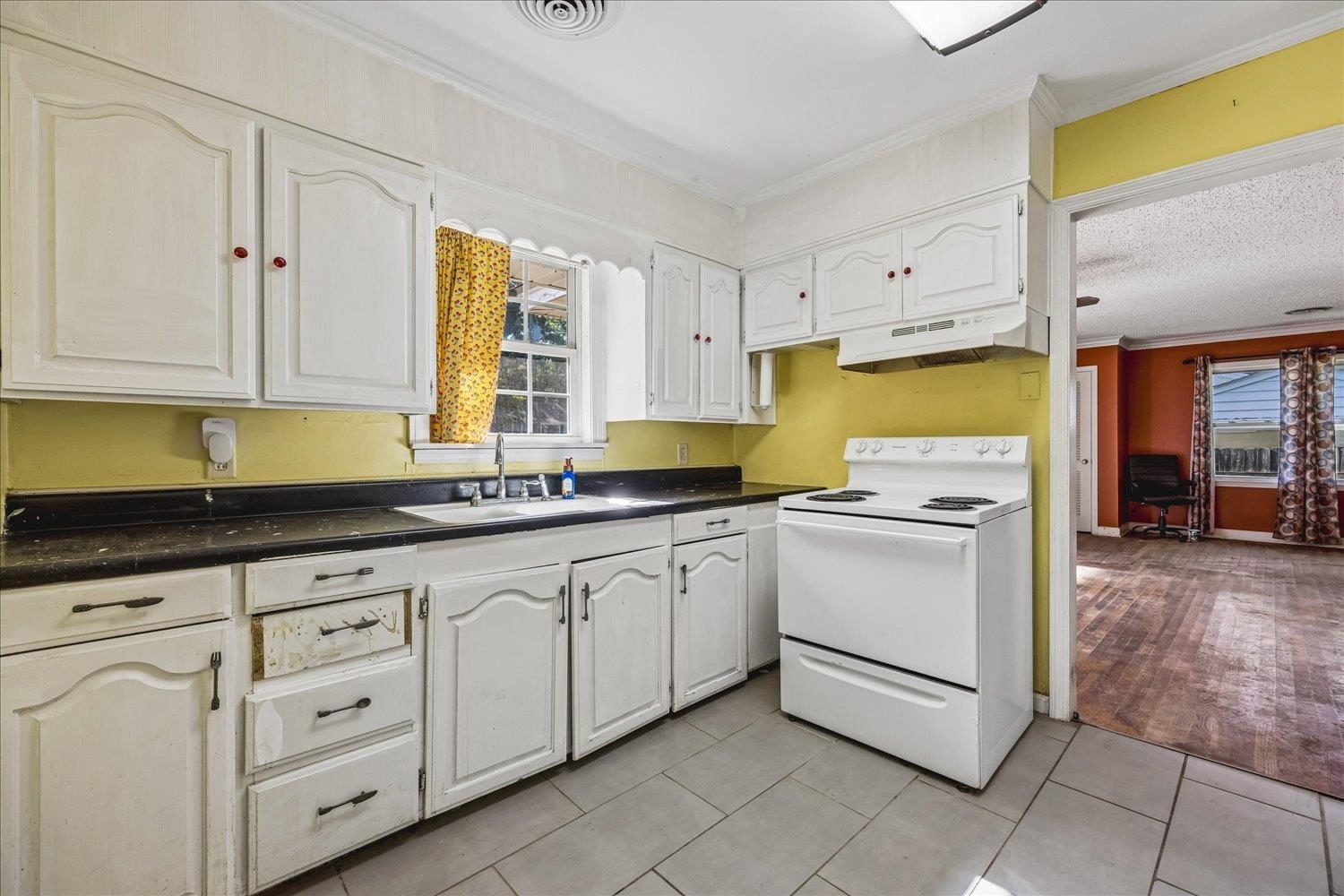 805 S Somerville St Property Photo 10