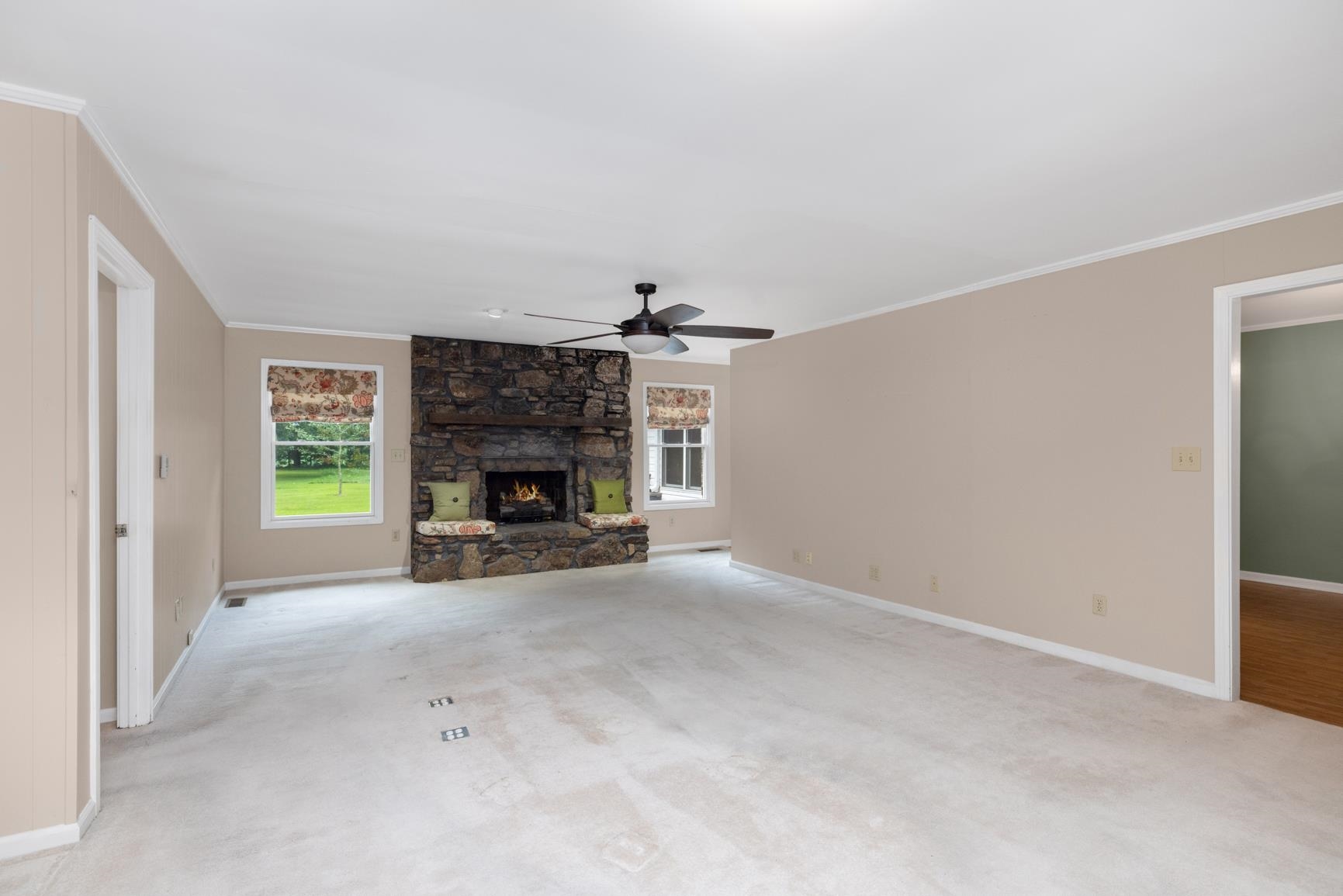 504 Roseland Dr Property Photo 3