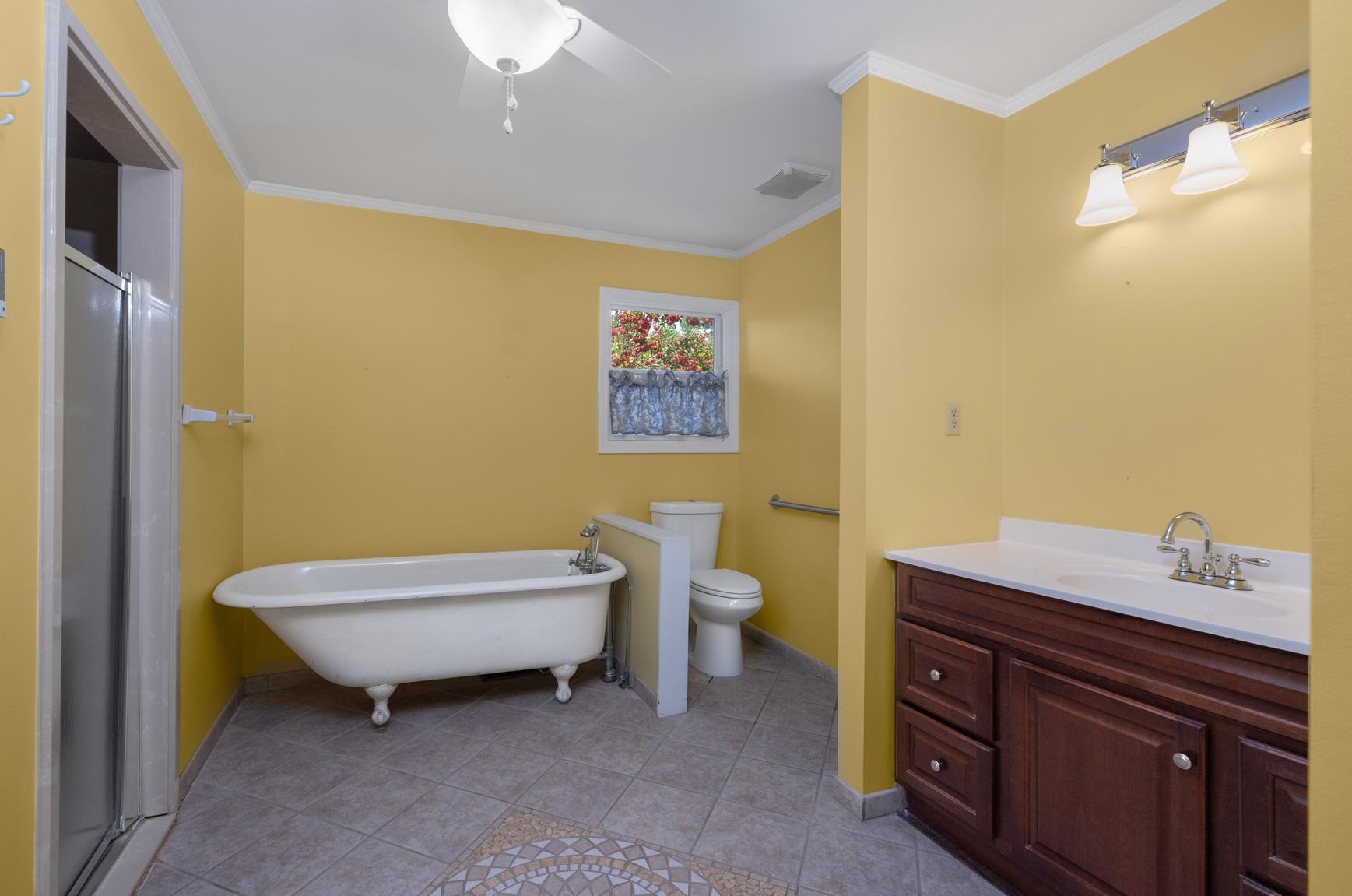 504 Roseland Dr Property Photo 16