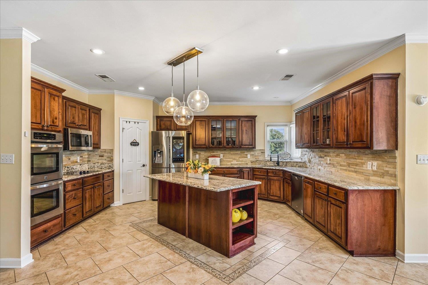 4620 Thompson Ln Property Photo 17