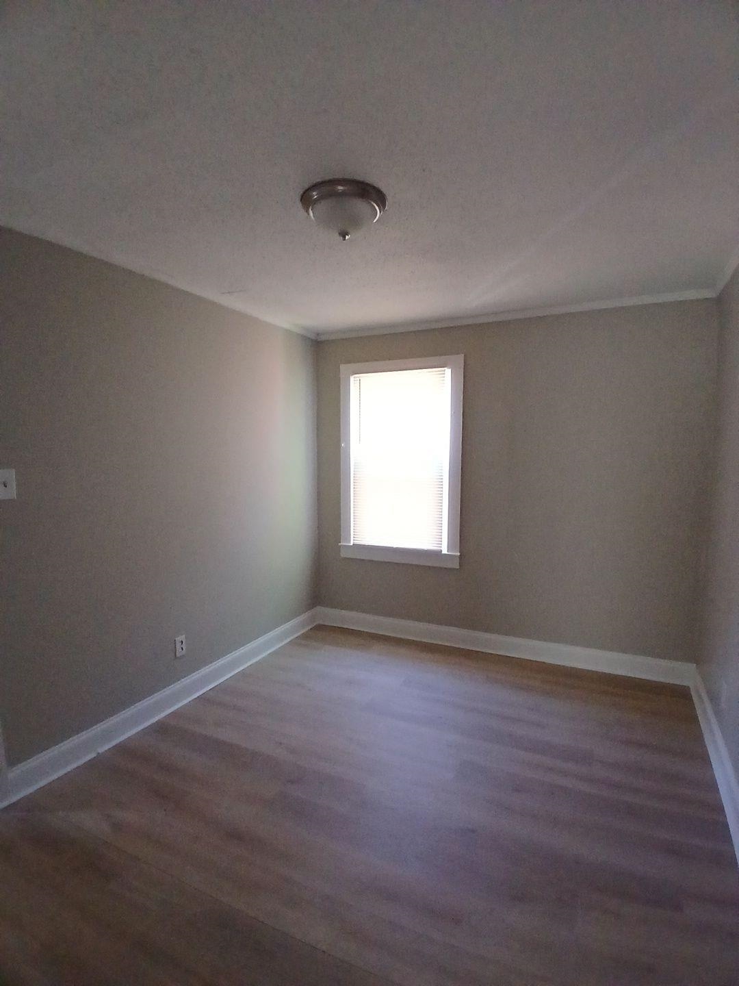 1752 Eldridge Ave Property Photo 10