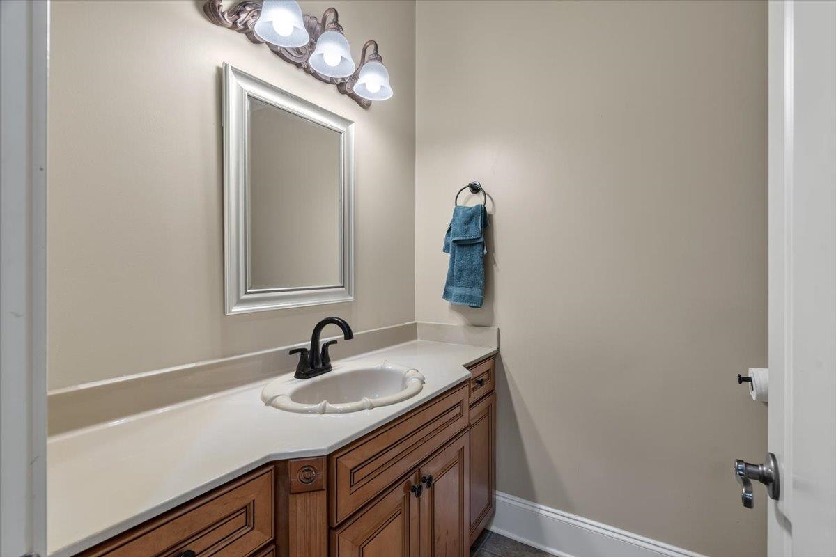 7800 Chapel Ridge Dr Property Photo 17