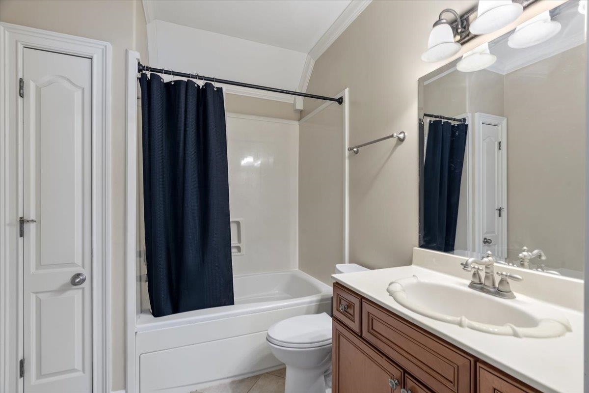 7800 Chapel Ridge Dr Property Photo 27