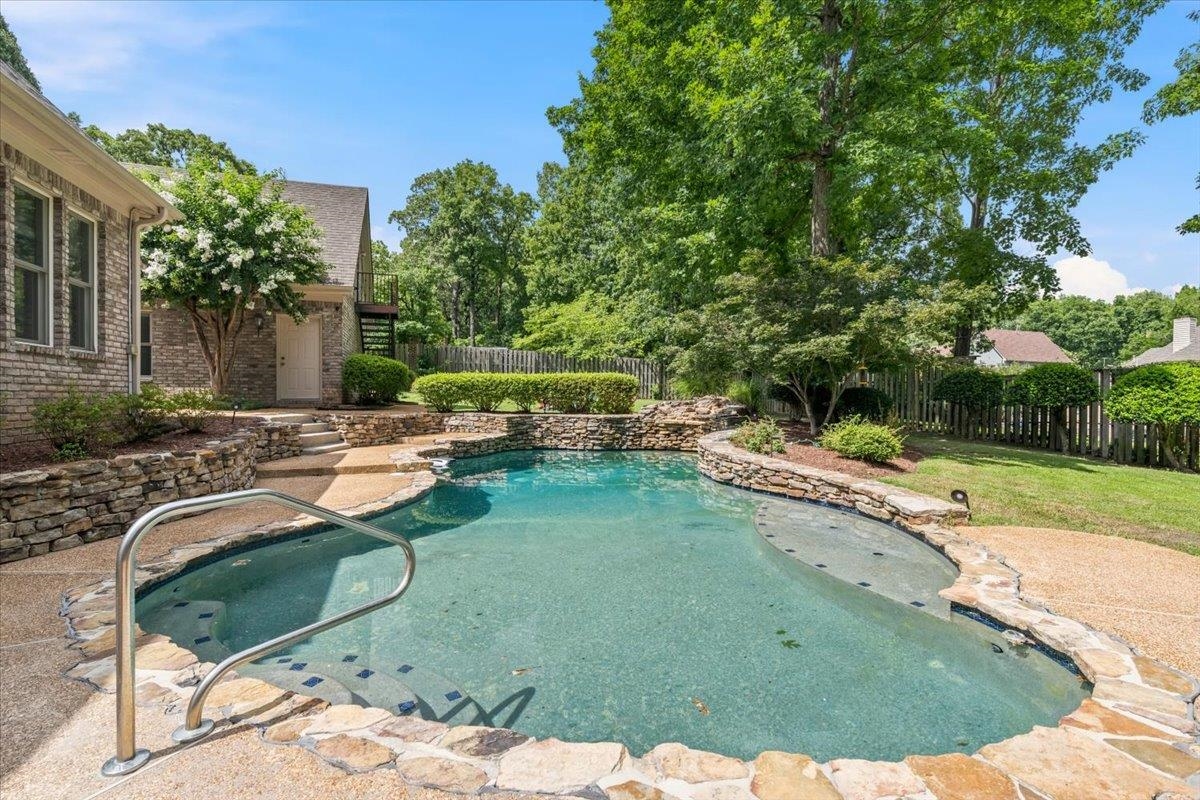 7800 Chapel Ridge Dr Property Photo 30