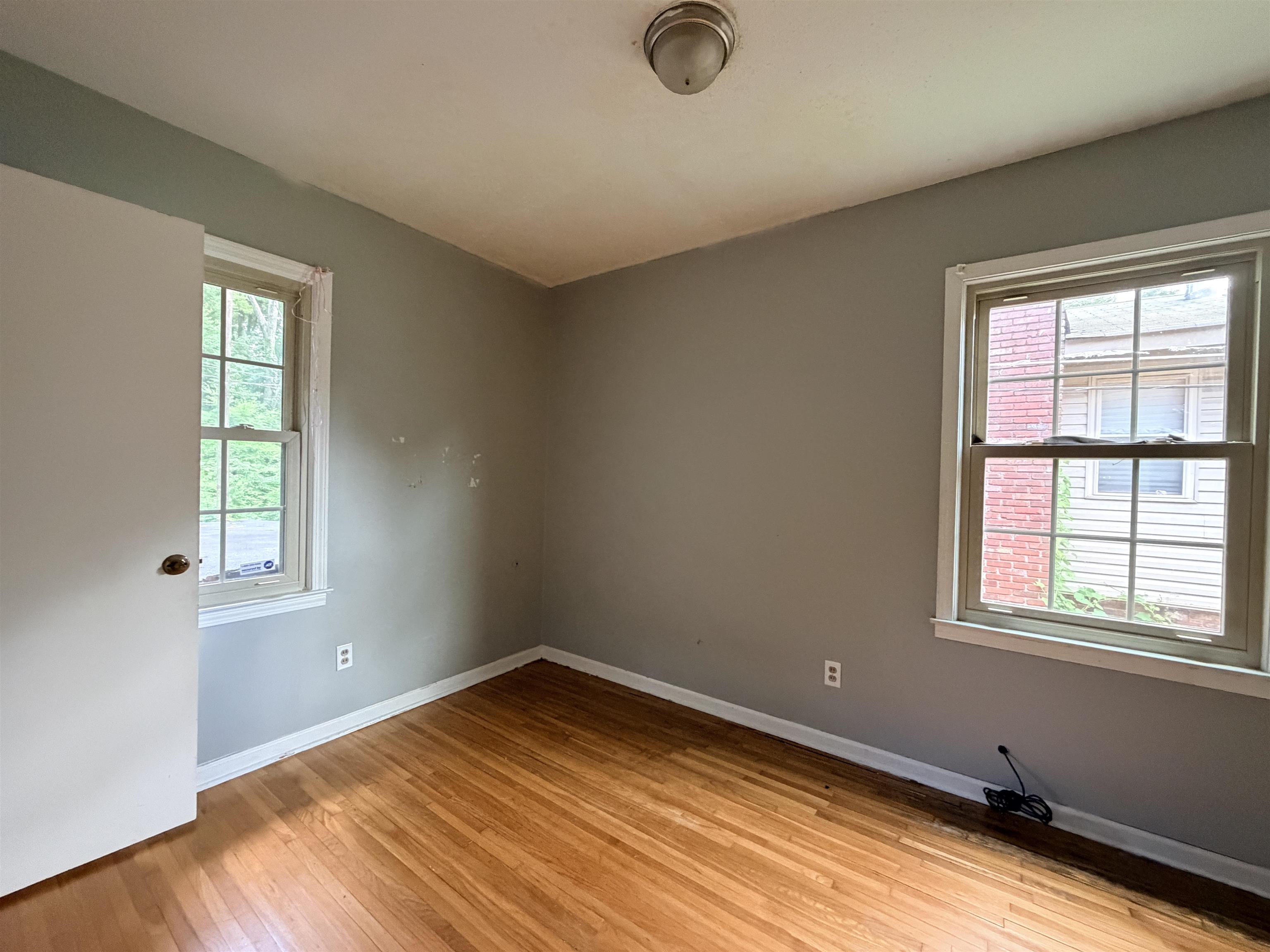 3215 Queensgate Ave Property Photo 8