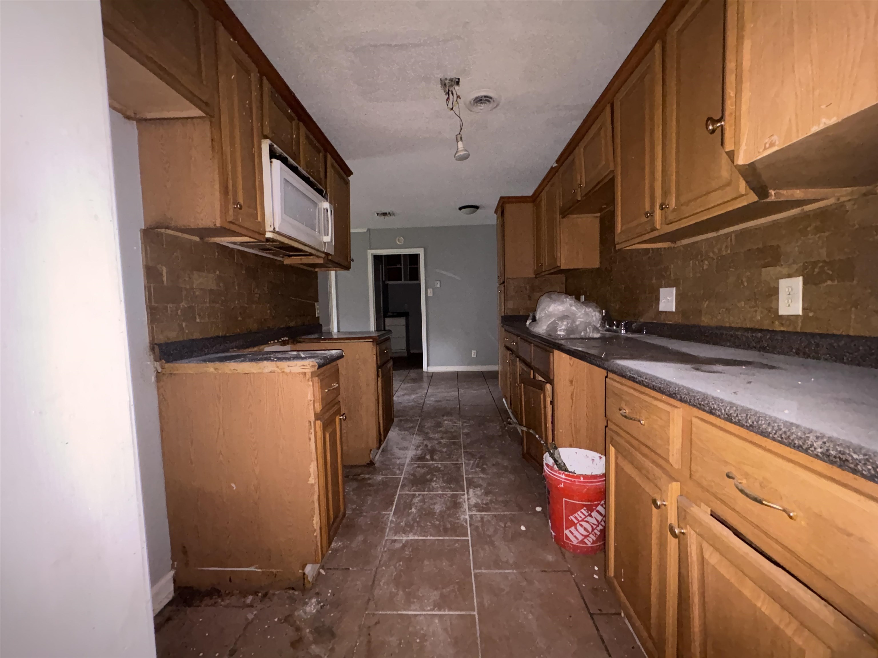 3215 Queensgate Ave Property Photo 11