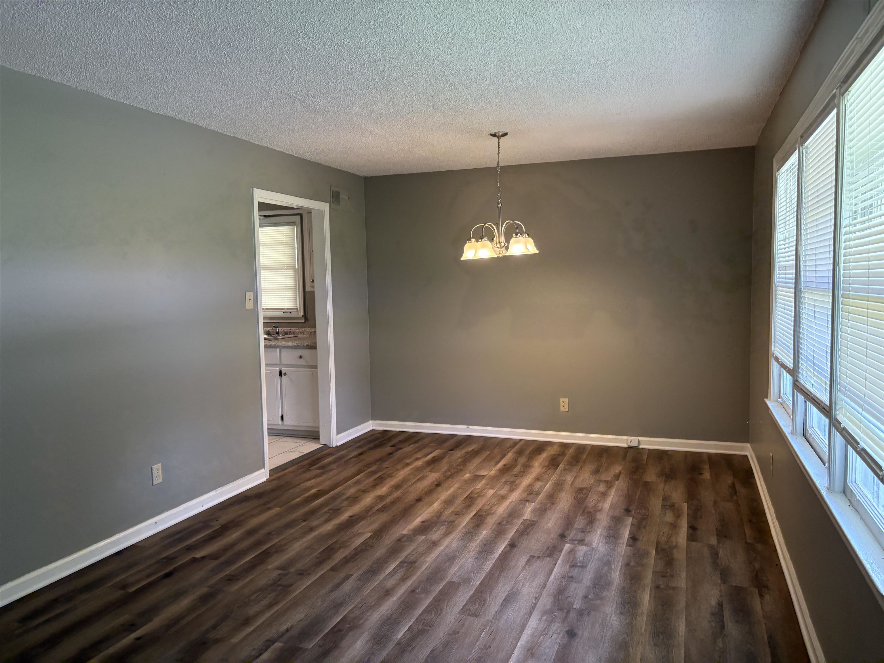 4514 Boeingshire Dr Property Photo 2