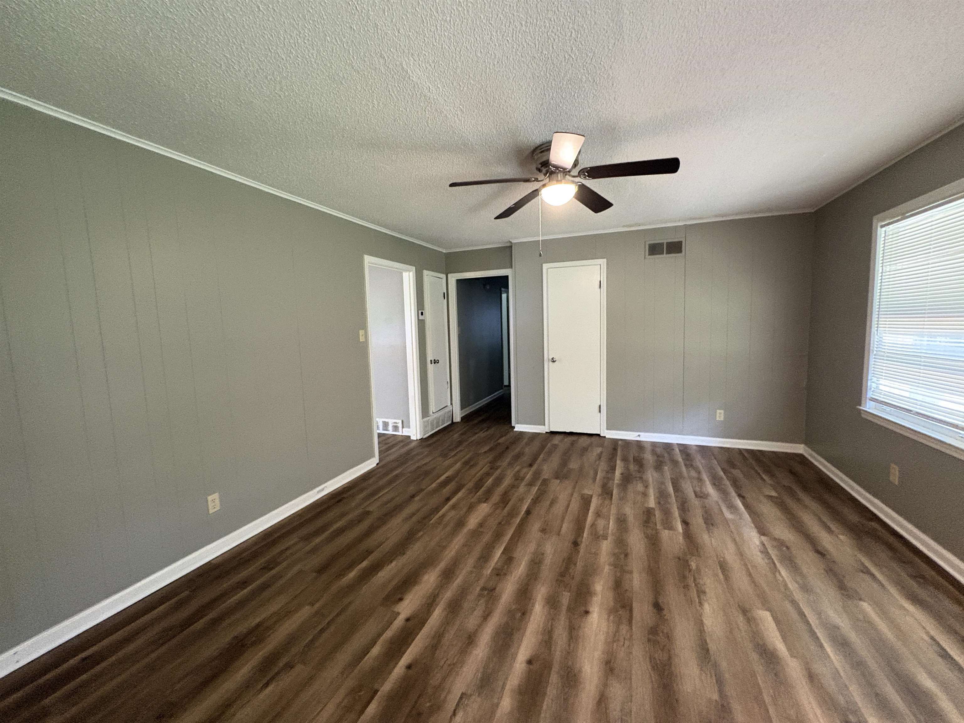 4514 Boeingshire Dr Property Photo 6