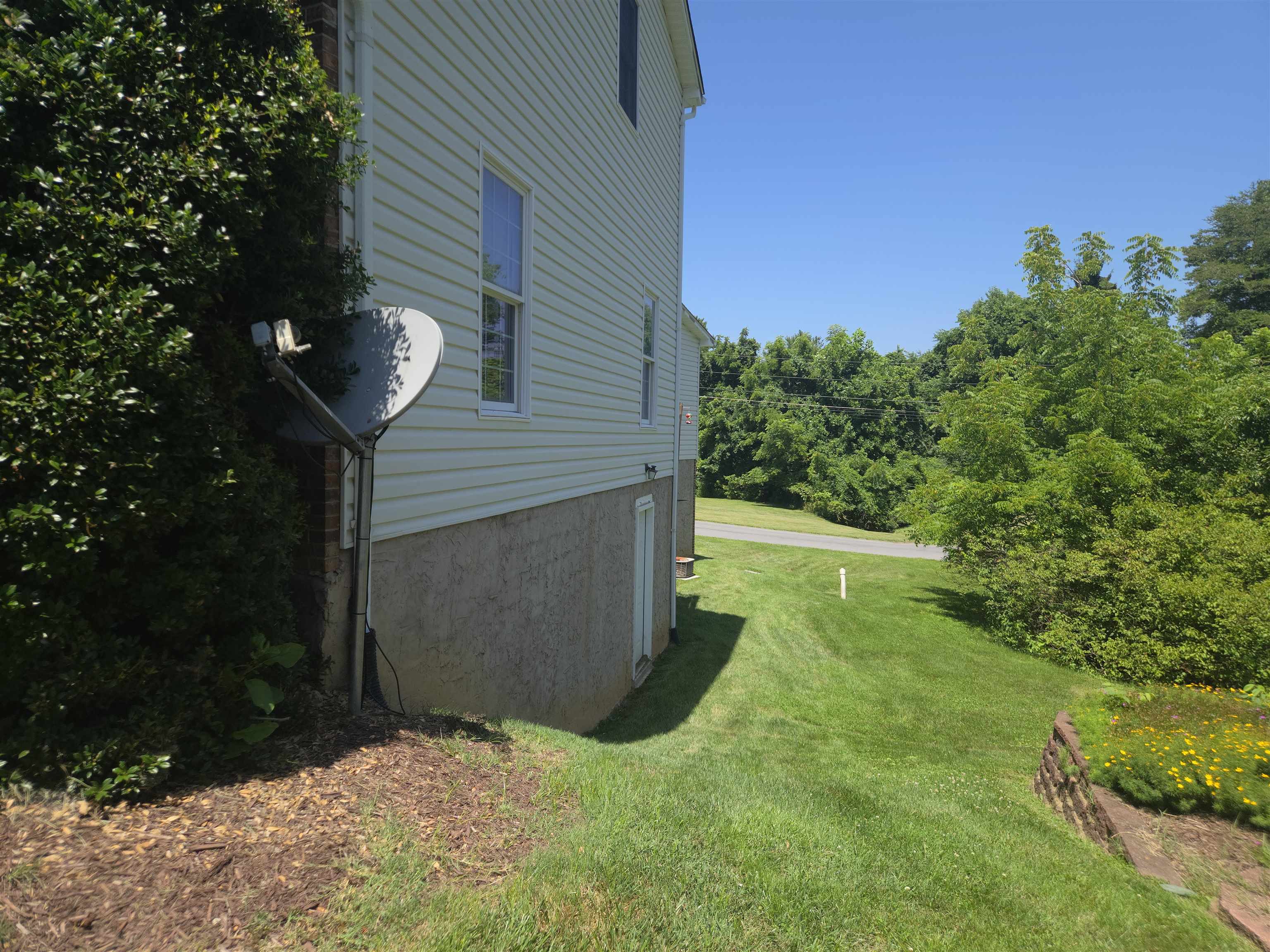 41 Cherokee Ridge Ct Property Photo 2