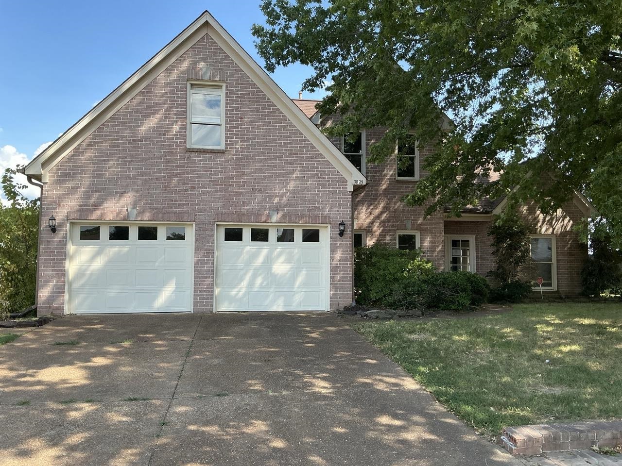 3870 Lighthouse Ln Property Photo 2
