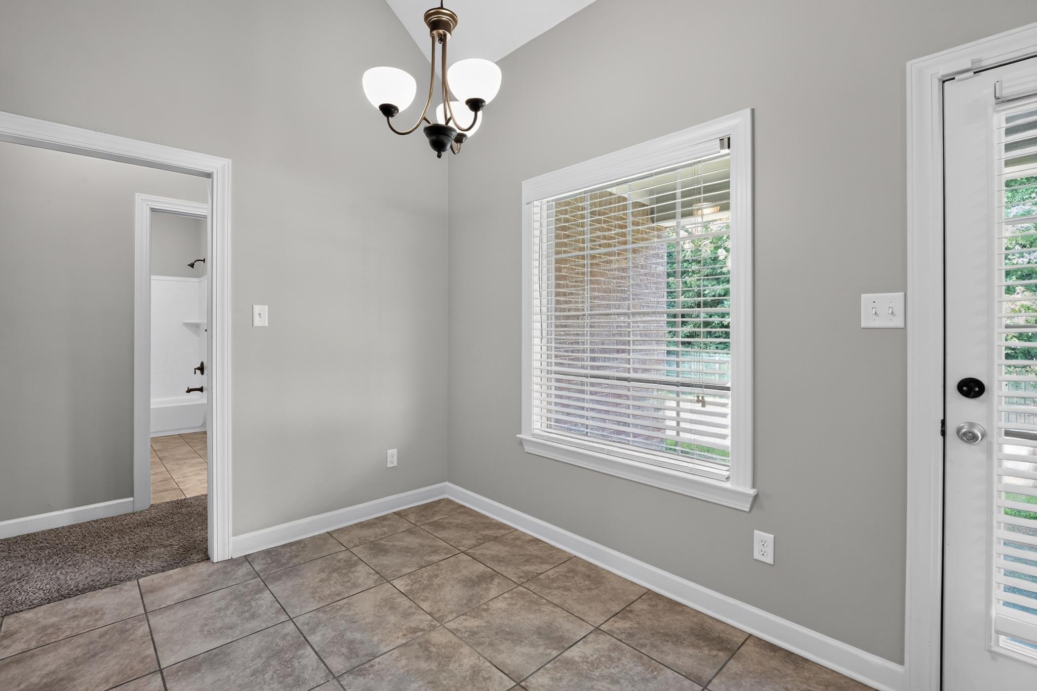7931 Country Lake Dr Property Photo 13