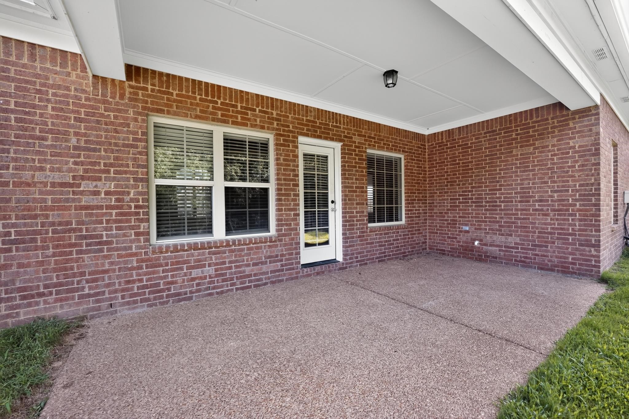 7931 Country Lake Dr Property Photo 25