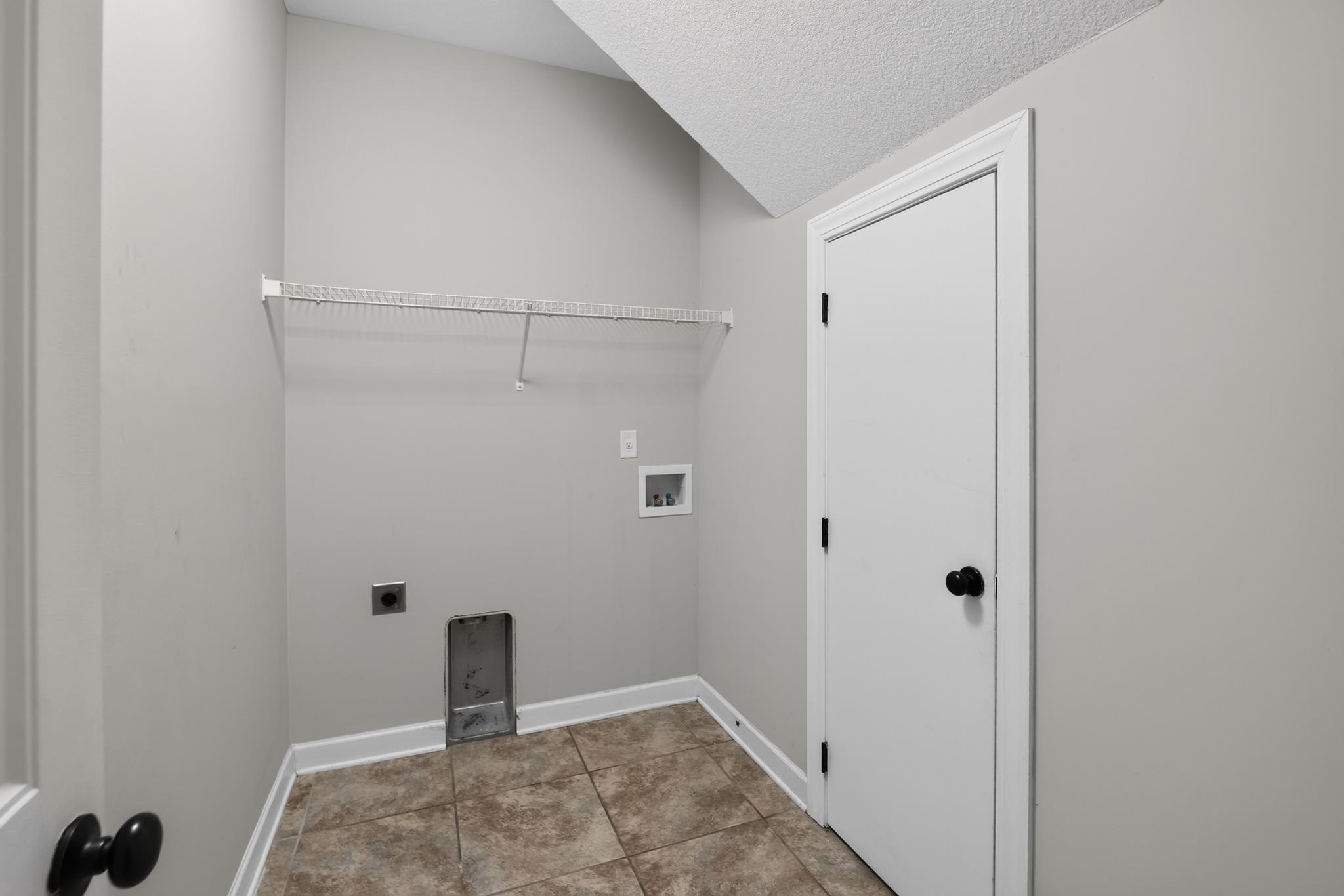 7931 Country Lake Dr Property Photo 30