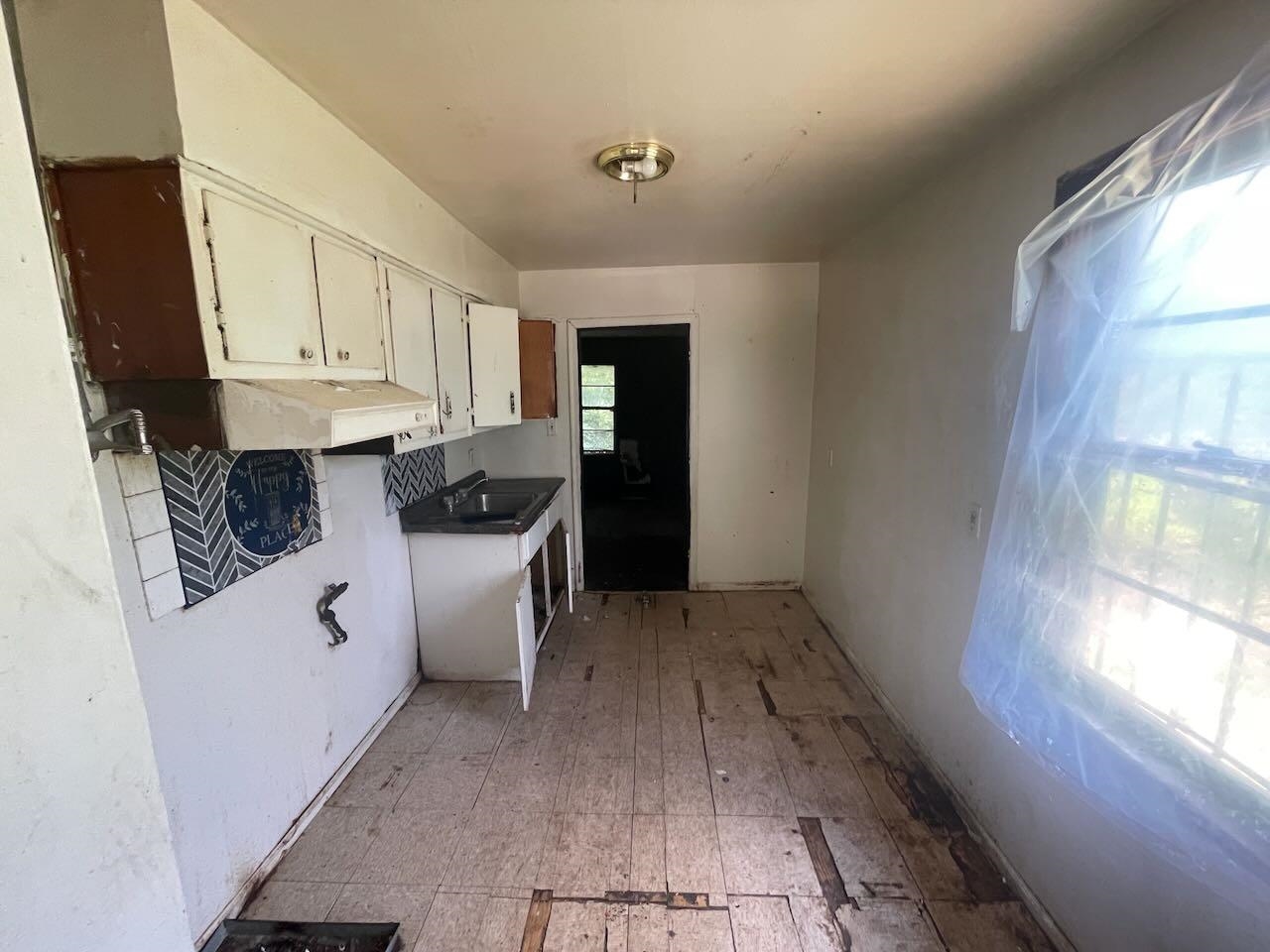 243 First Ave Property Photo 7