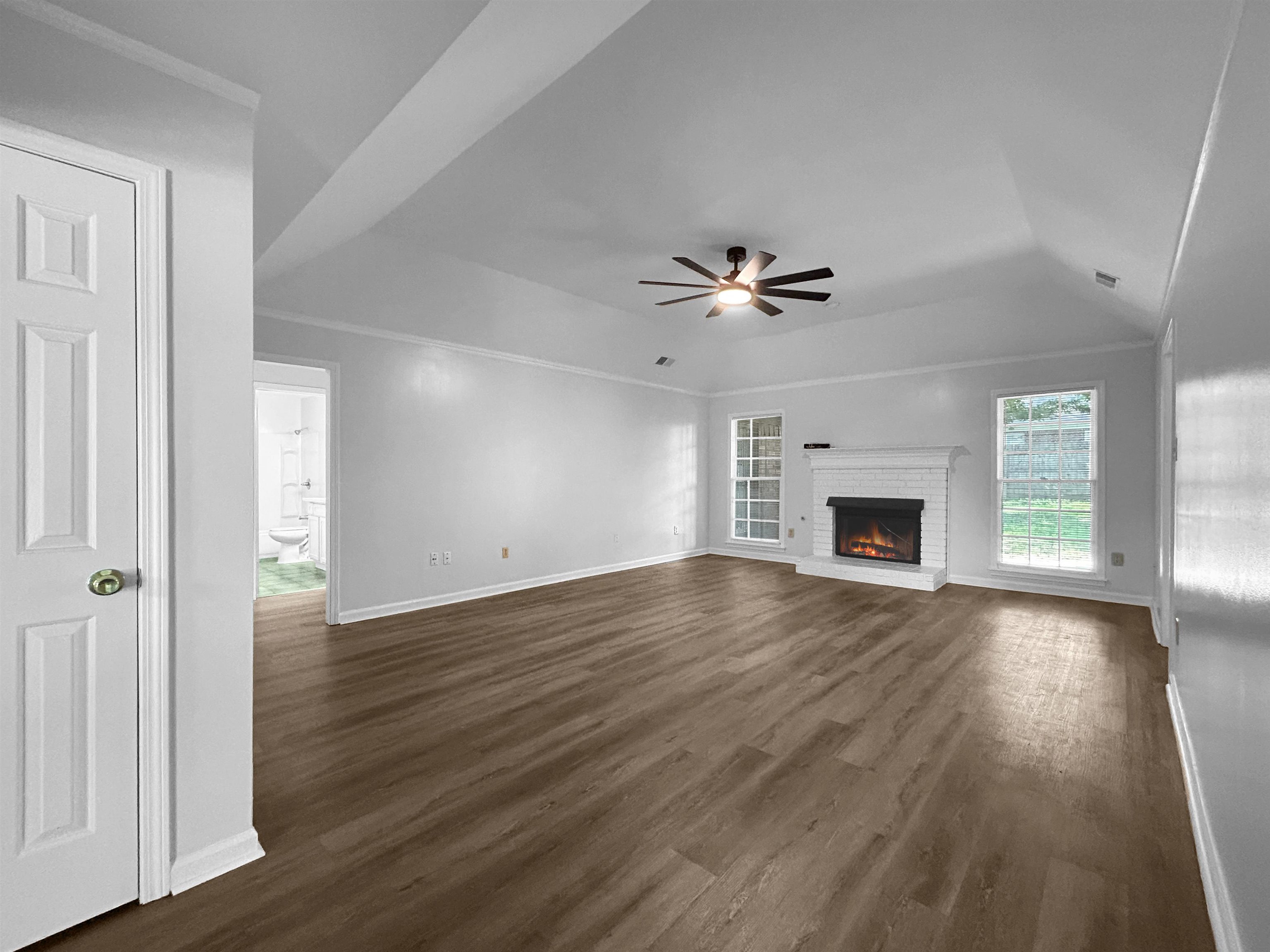 2733 Twisted Oak Cv N Property Photo 4