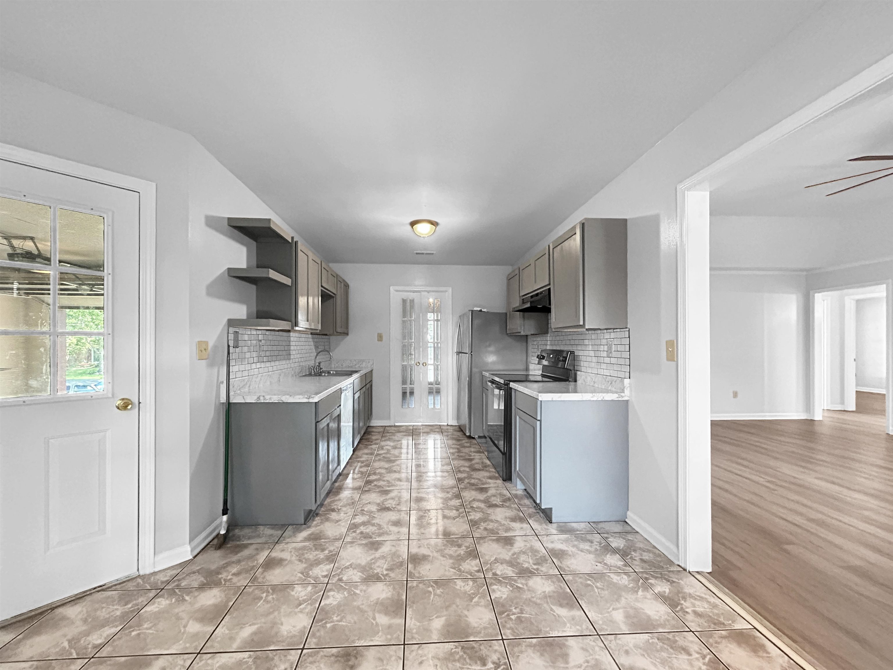 2733 Twisted Oak Cv N Property Photo 5