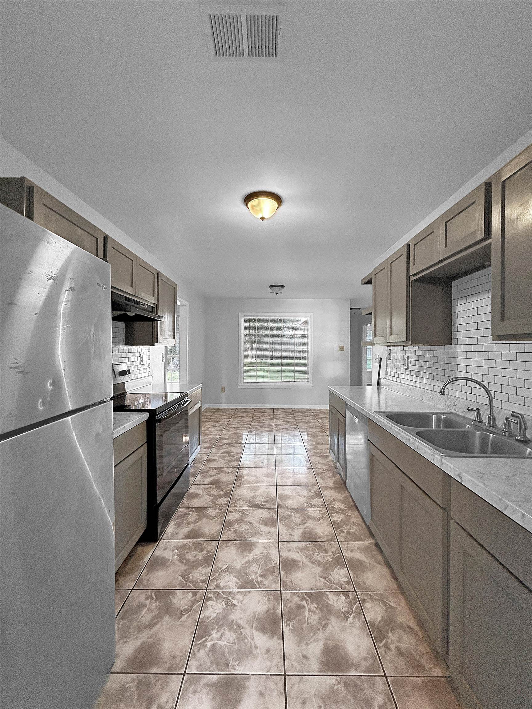 2733 Twisted Oak Cv N Property Photo 6