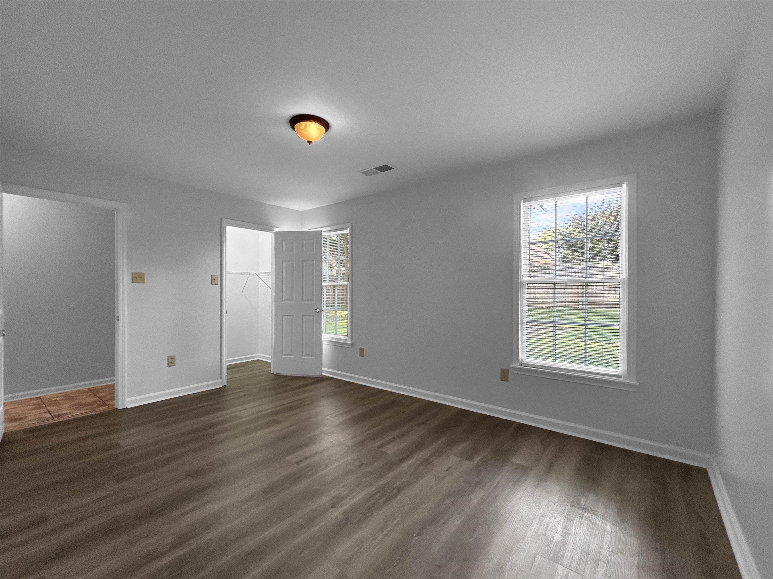 2733 Twisted Oak Cv N Property Photo 9
