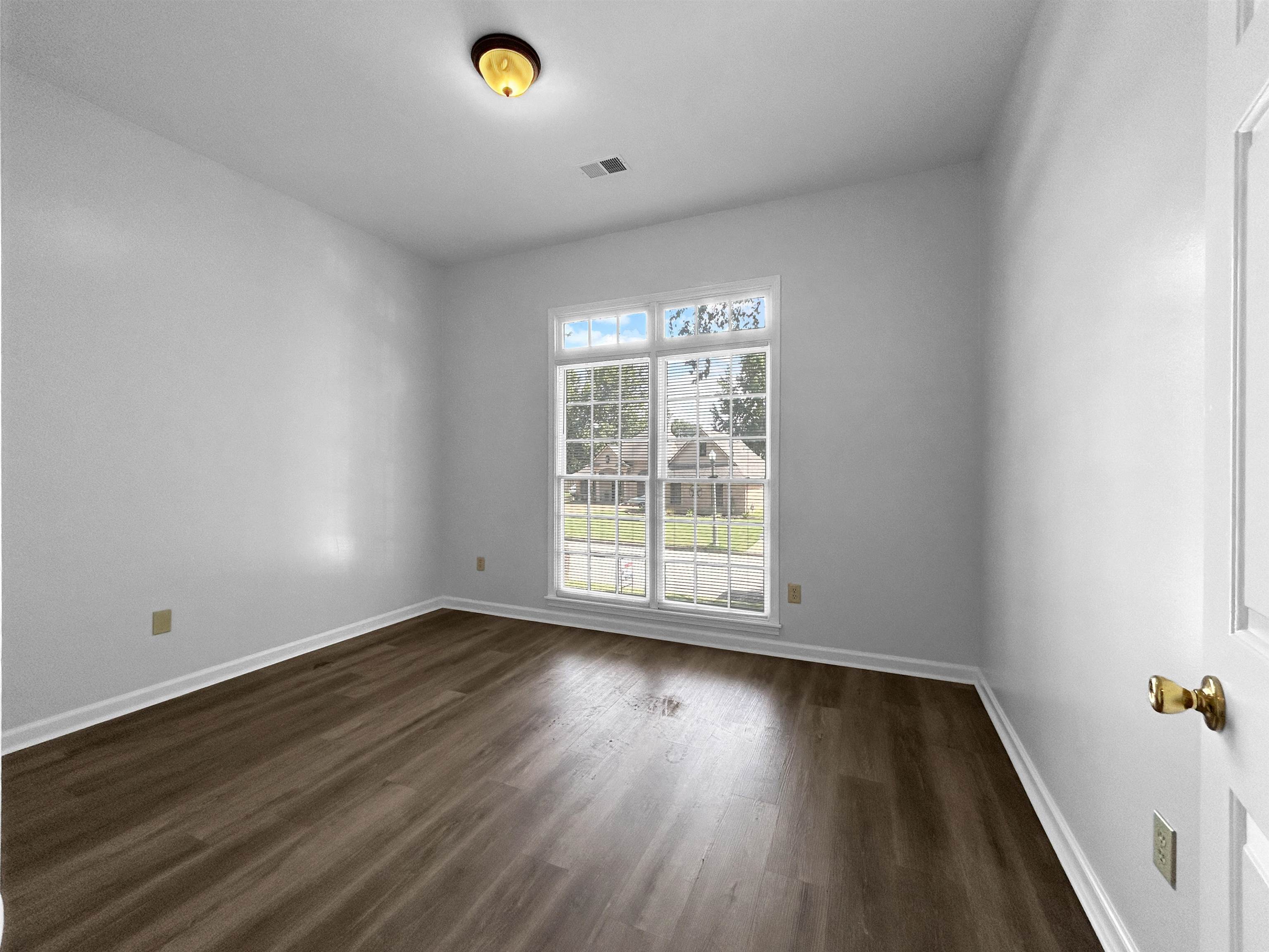 2733 Twisted Oak Cv N Property Photo 11