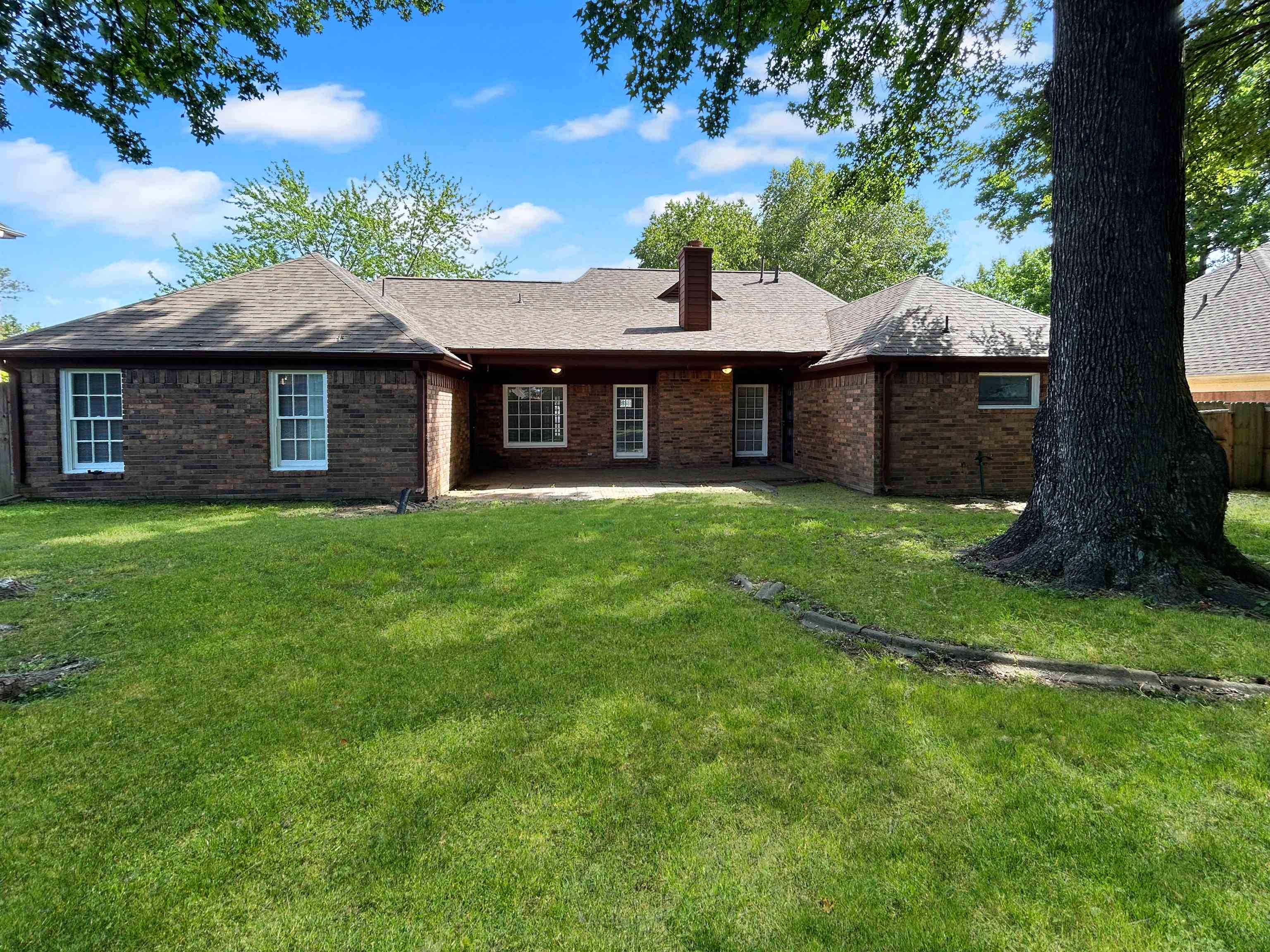 2733 Twisted Oak Cv N Property Photo 14
