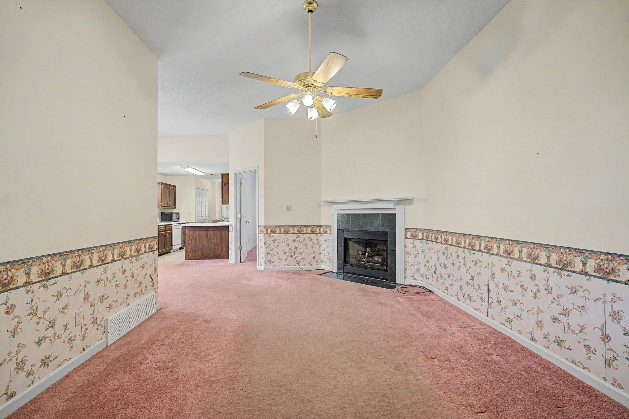 5442 Kayla Dr Property Photo 4