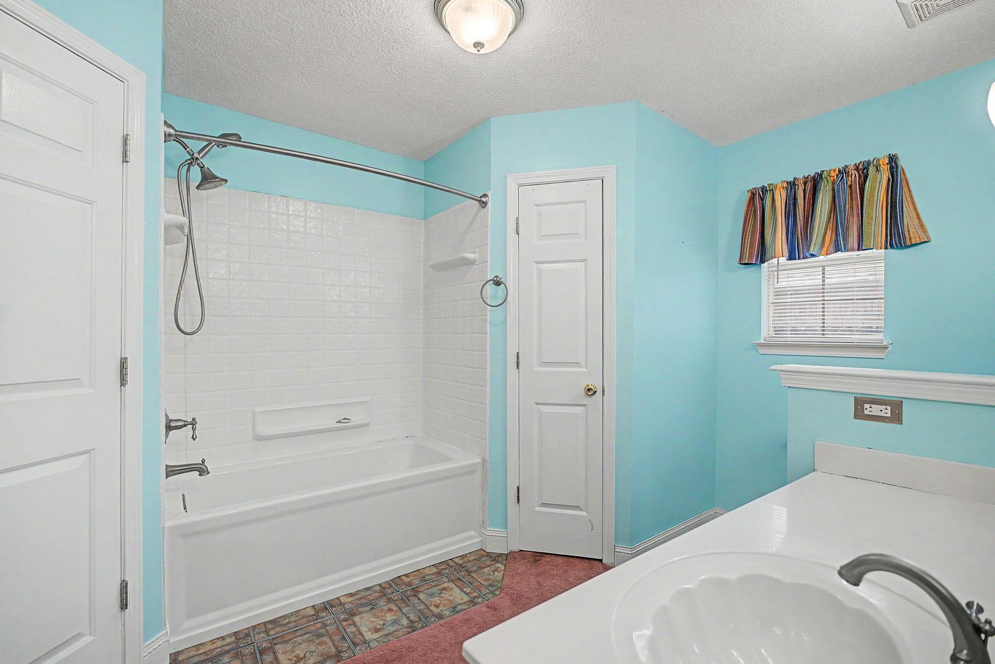 5442 Kayla Dr Property Photo 24