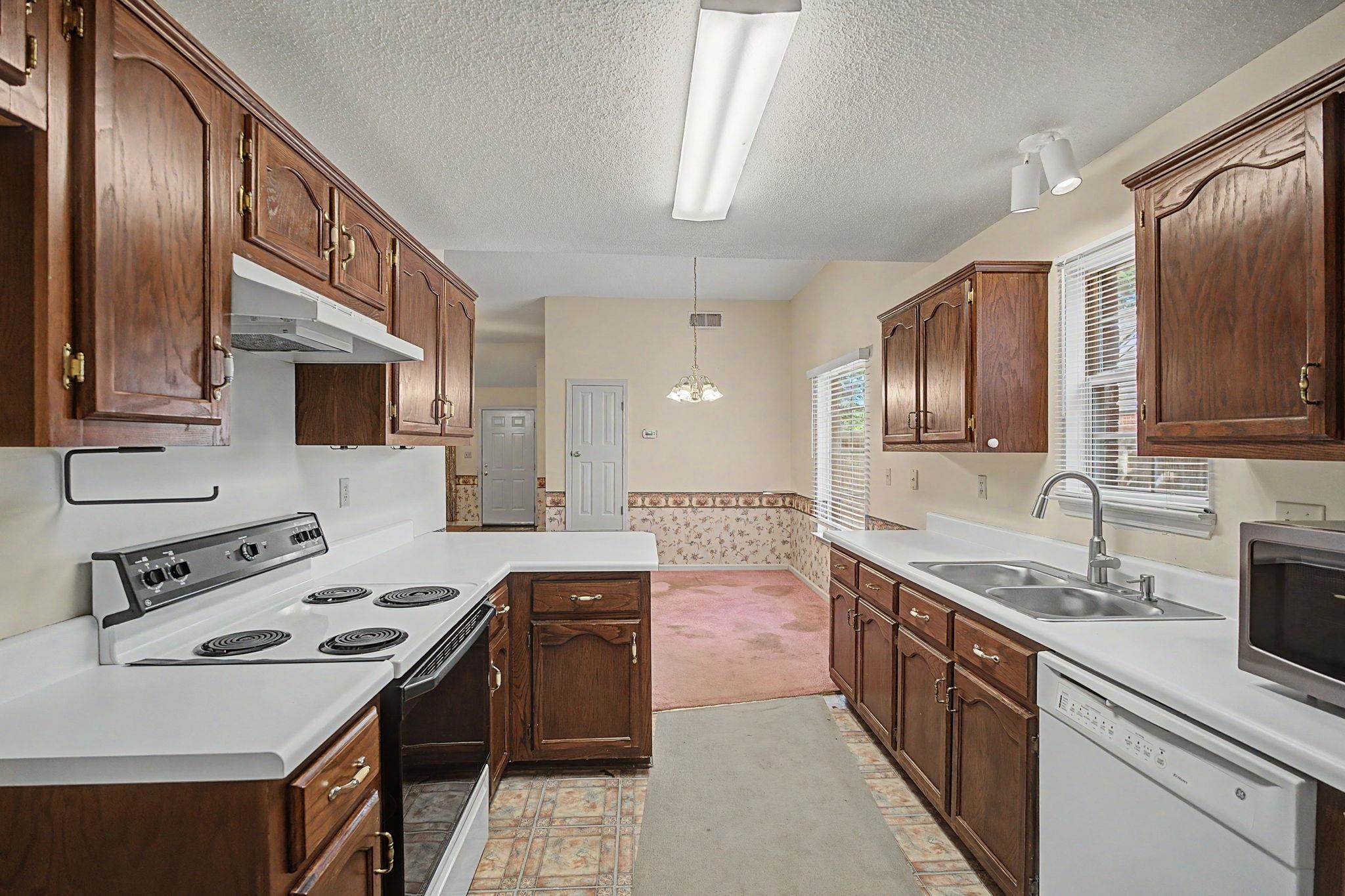 5442 Kayla Dr Property Photo 29