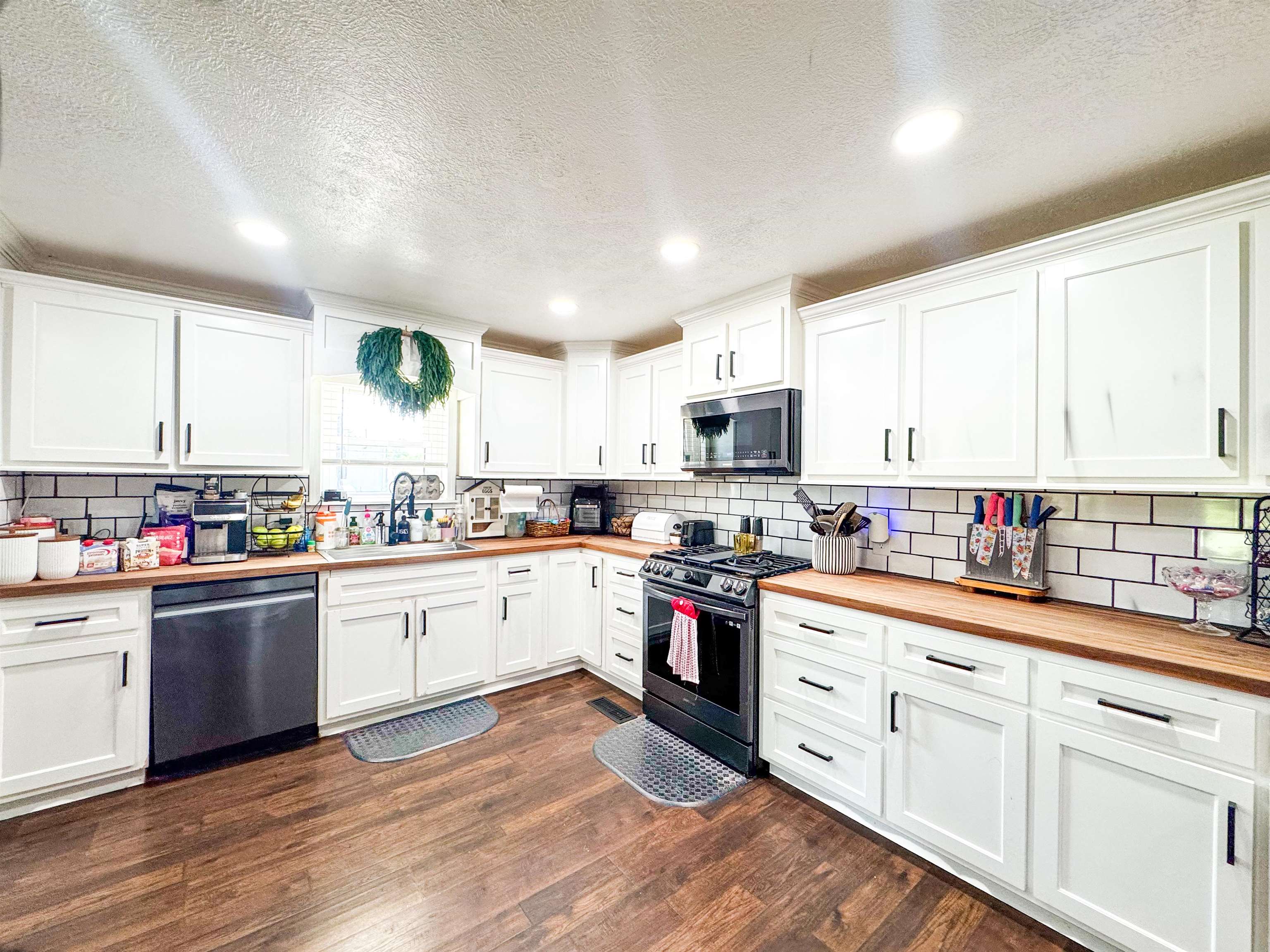 948 George Weakley Rd Property Photo 13