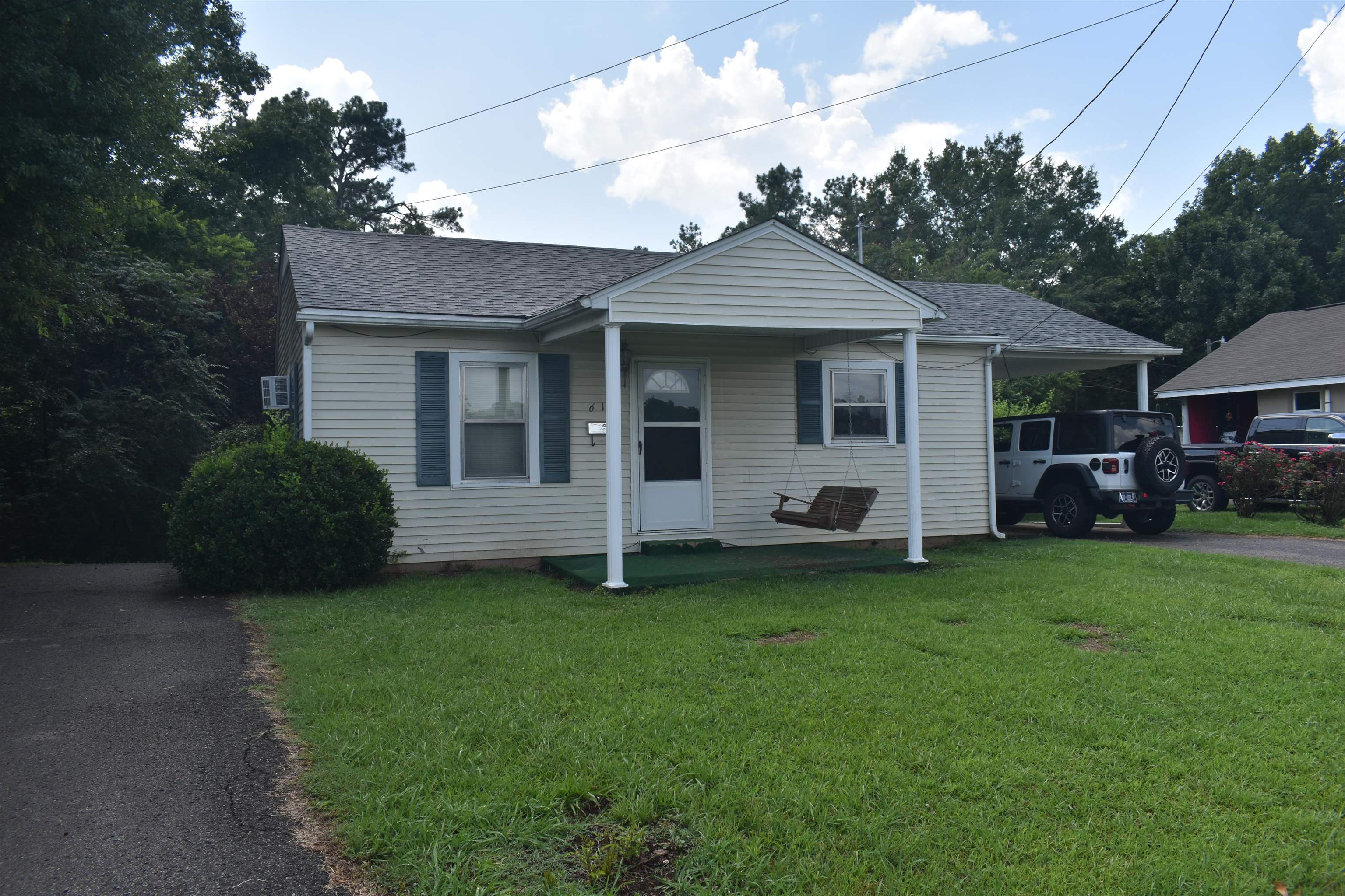 616 Circle Hill Dr Property Photo 1