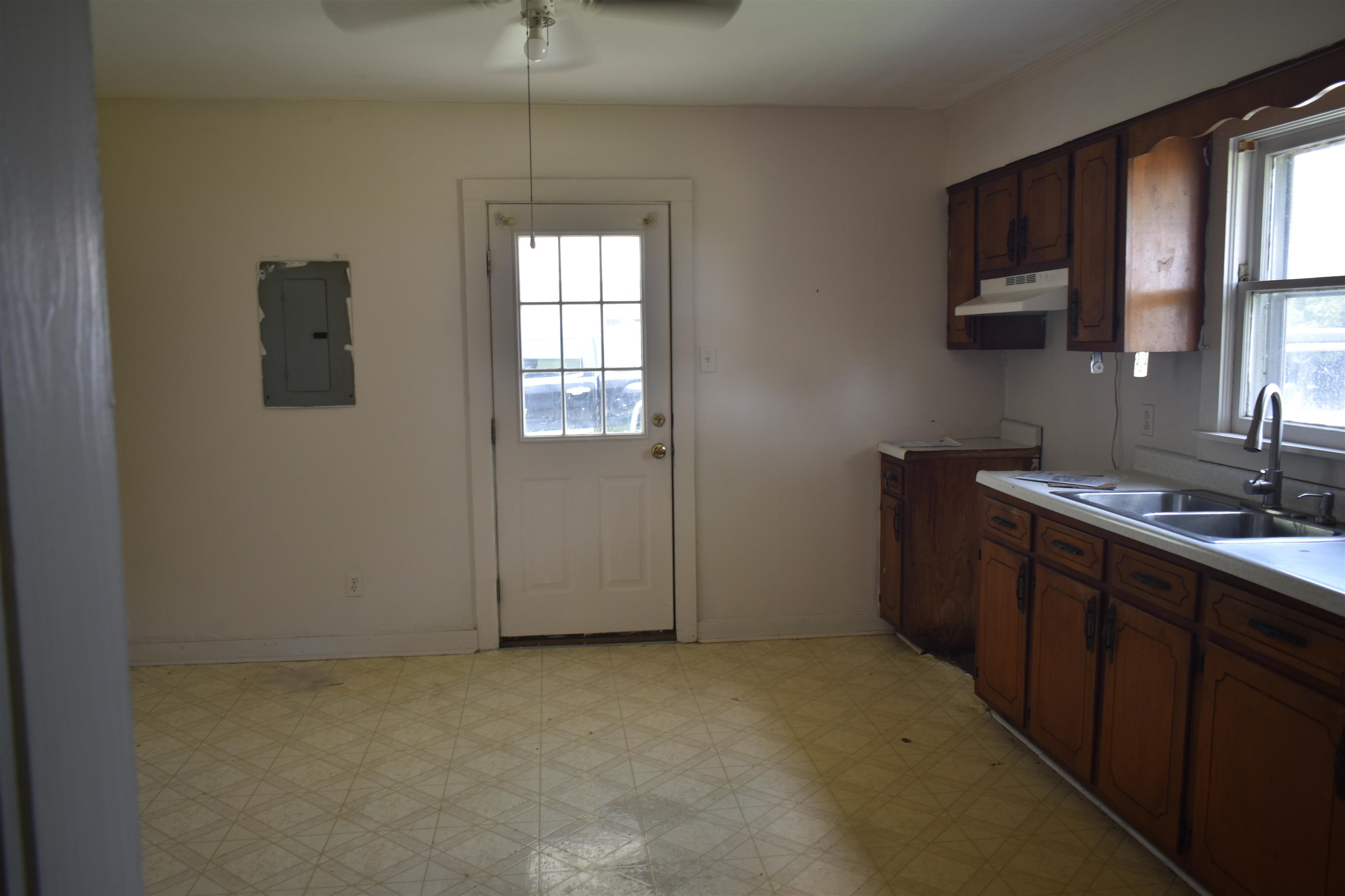 616 Circle Hill Dr Property Photo 8