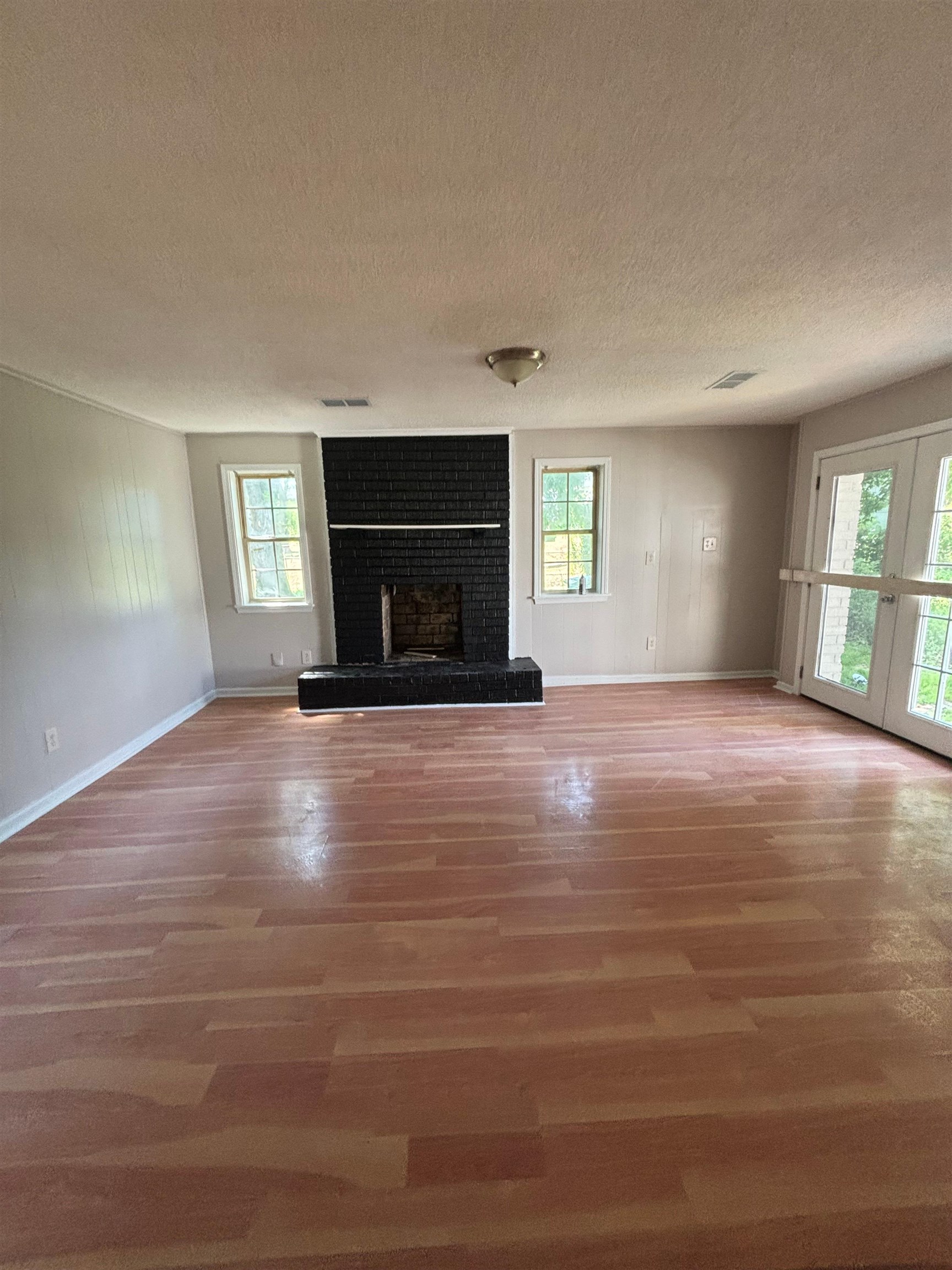 3571 Daggett Rd Property Photo 2