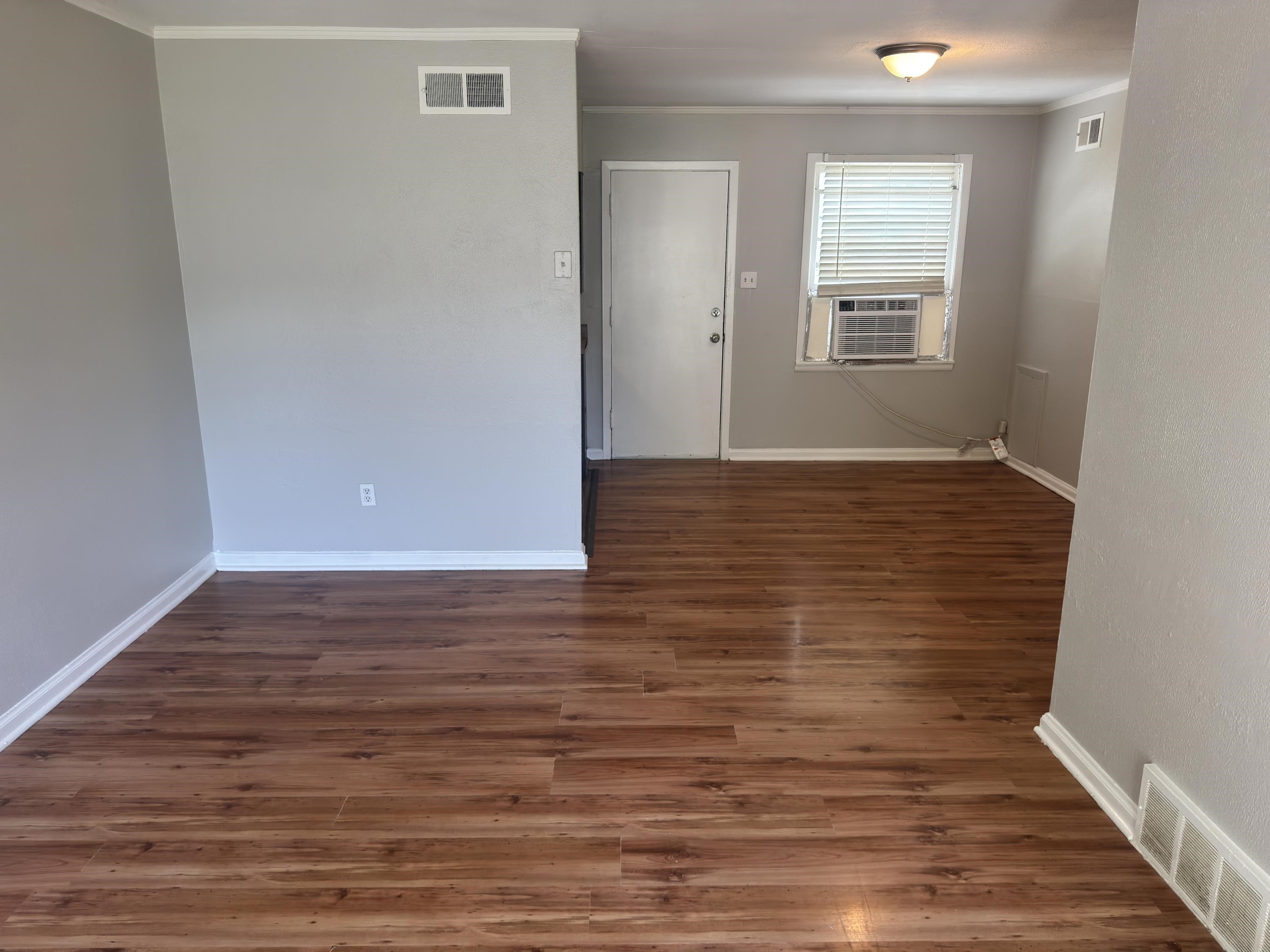 4742 Violet Ave Property Photo 6