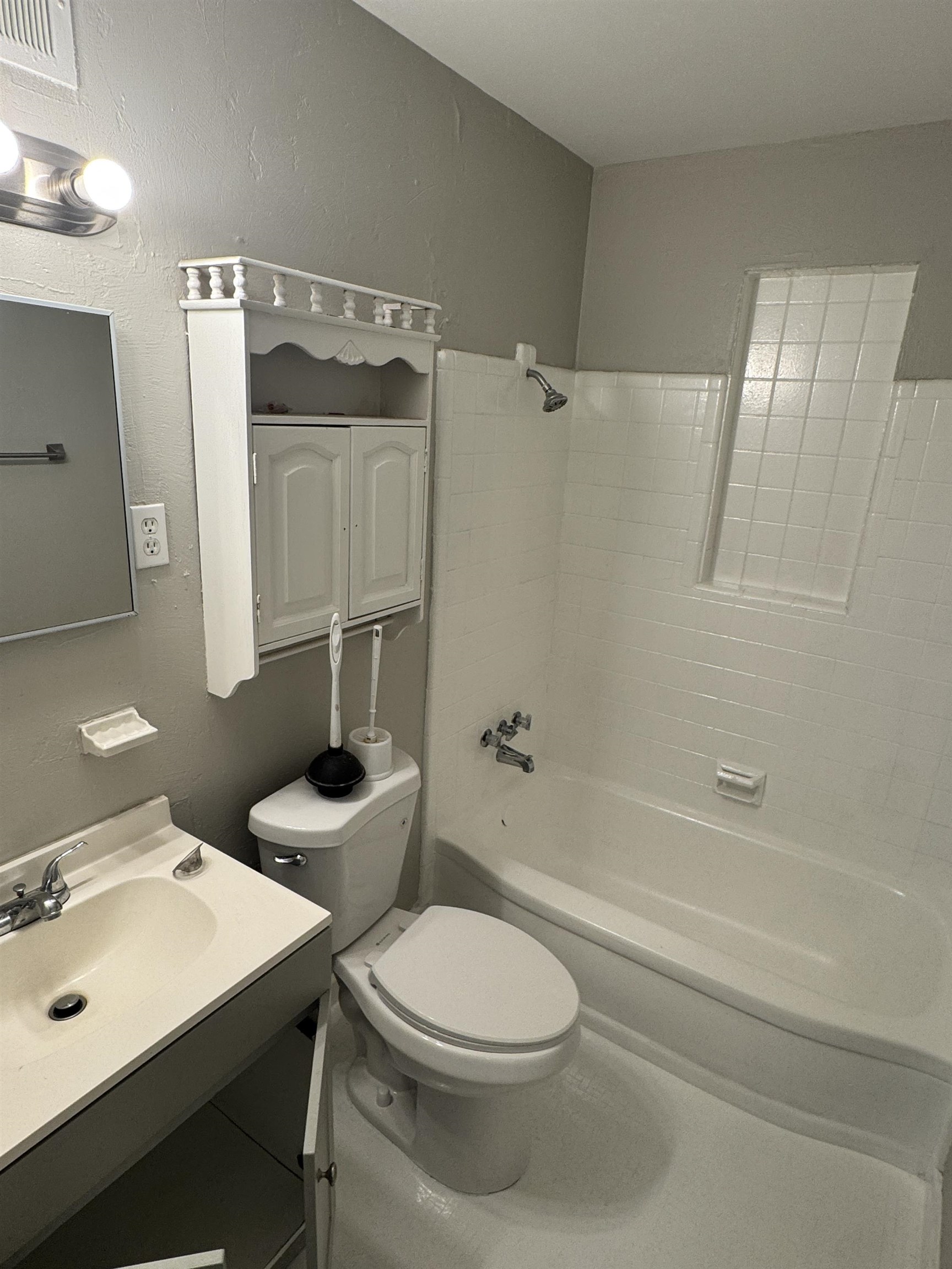 4742 Violet Ave Property Photo 10