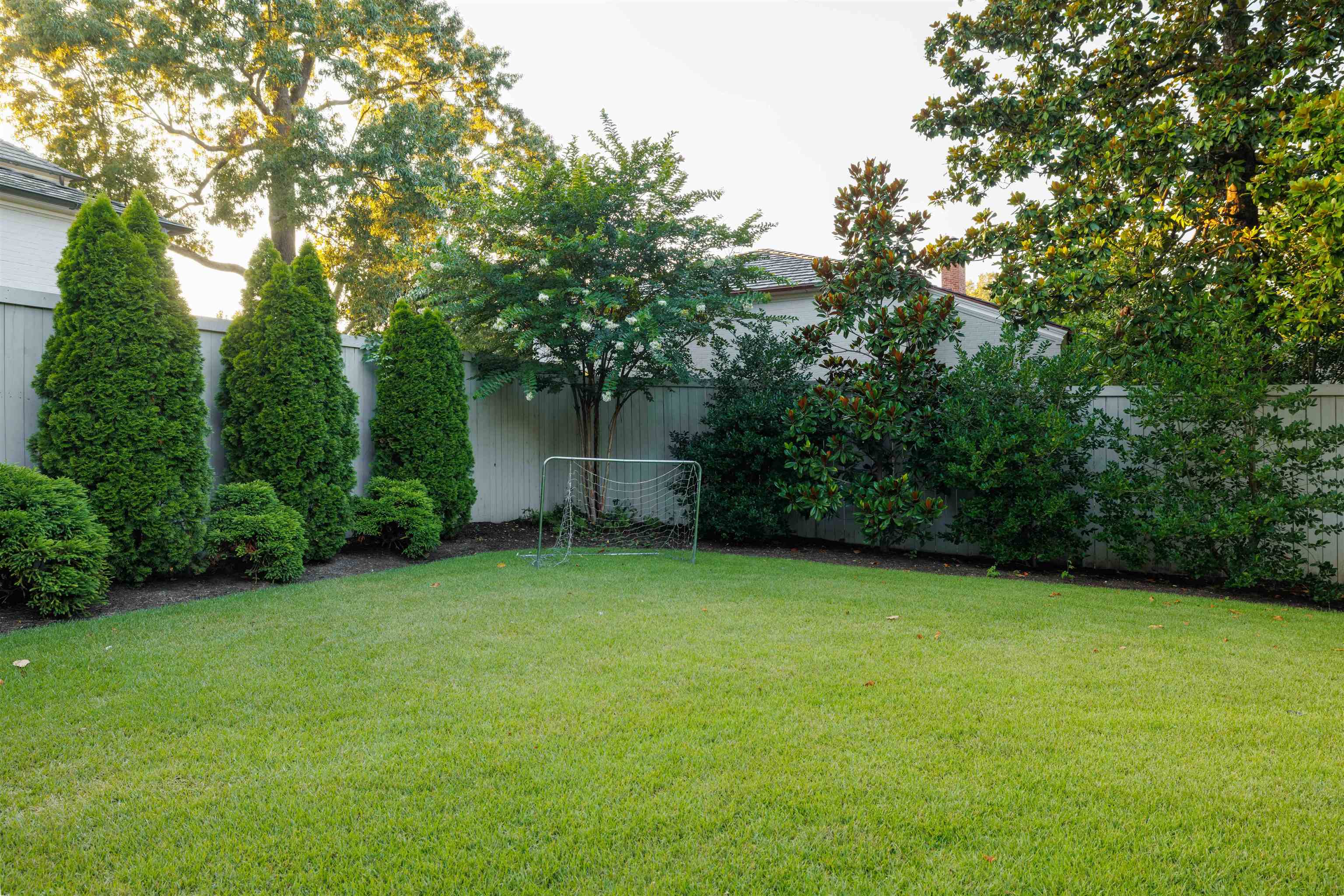 4348 Gwynne Rd Property Photo 5