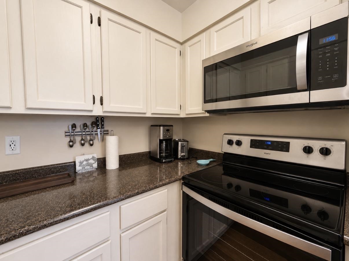 109 N Main St 405 Property Photo 6