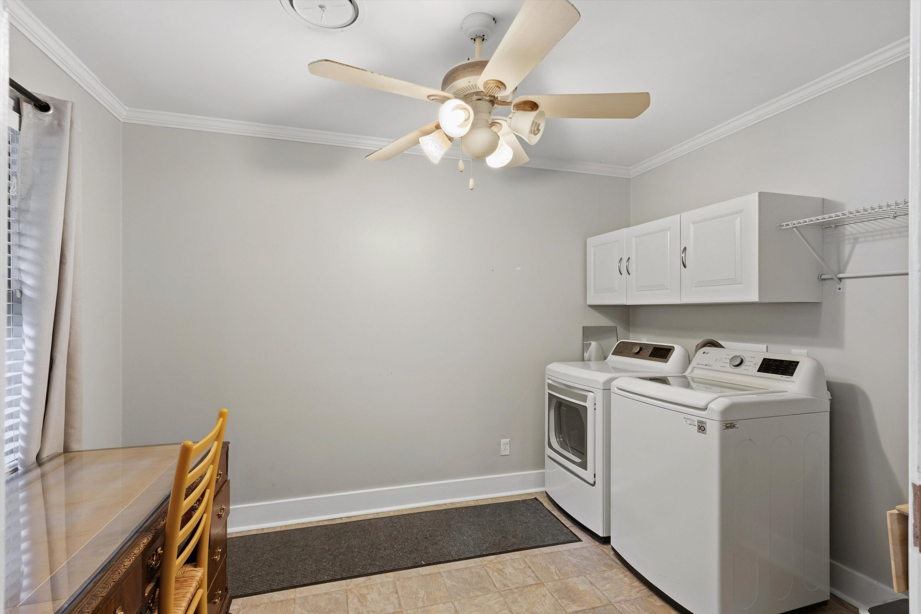 1627 Willey St Property Photo 9
