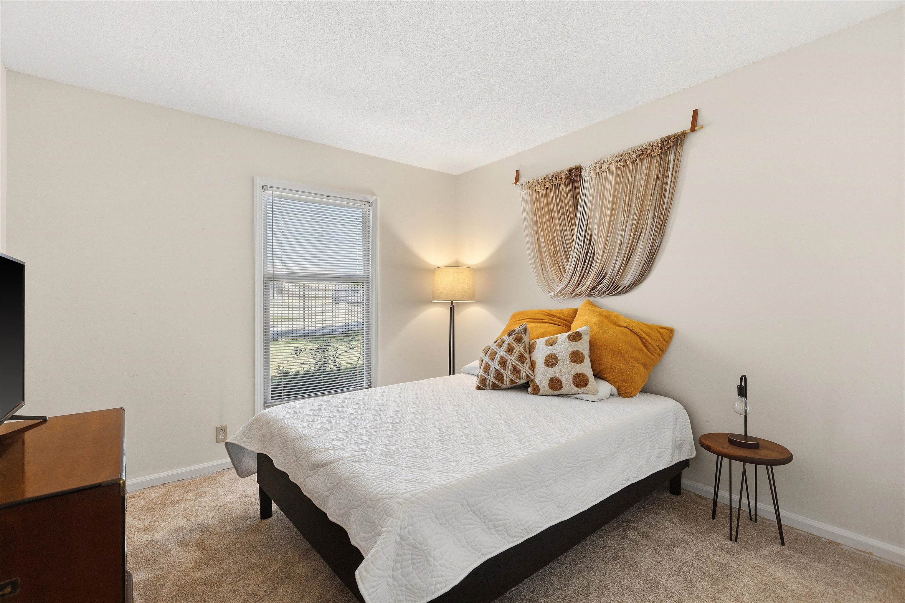 1184 Lynnfield Rd 1 Property Photo 17