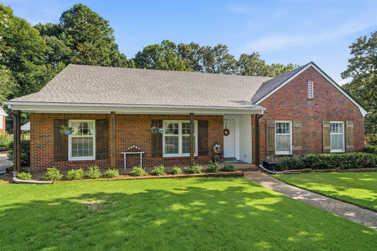 7637 Akerswood Rd Property Photo 1