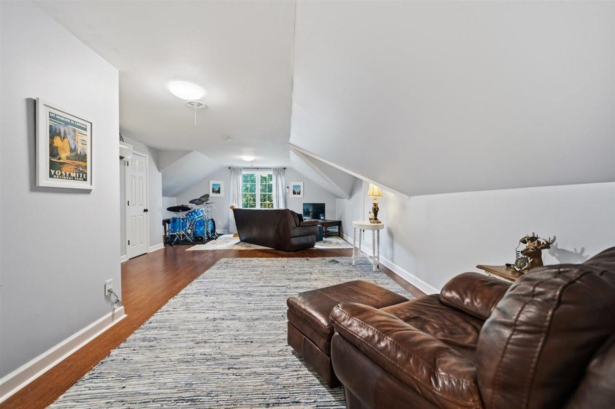 7637 Akerswood Rd Property Photo 27