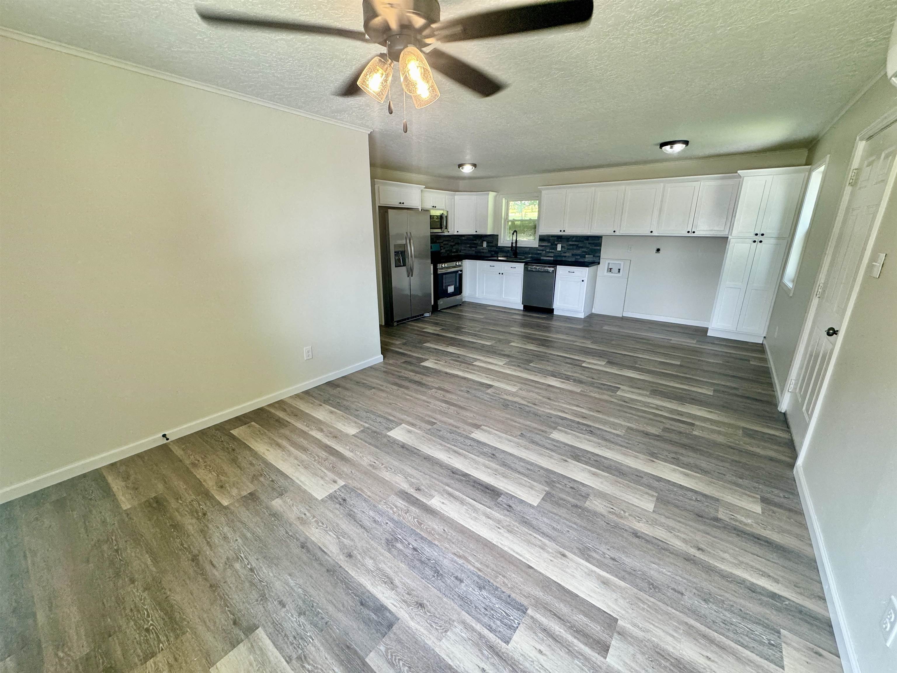 69 Hamil St Property Photo 9
