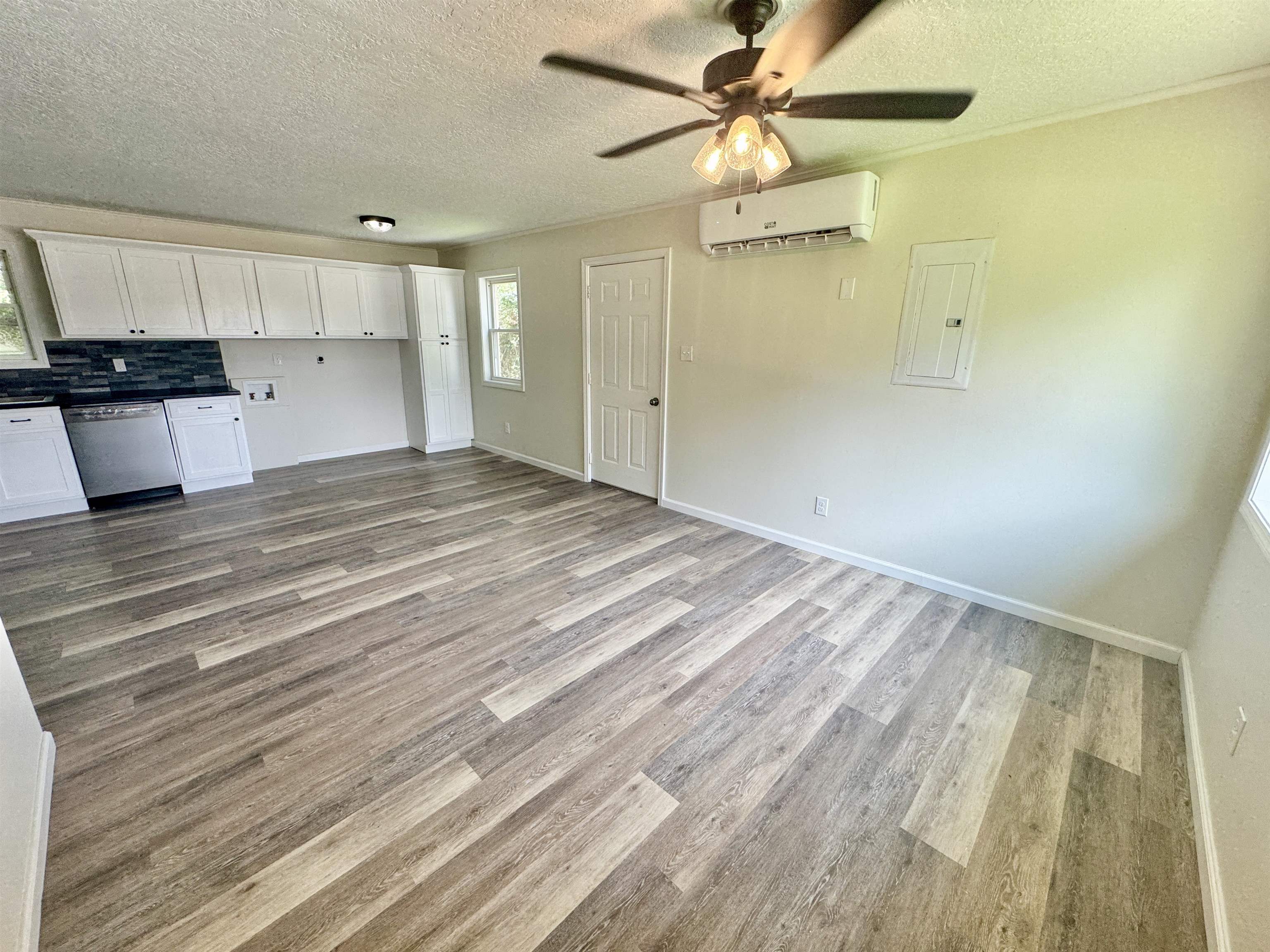 69 Hamil St Property Photo 10