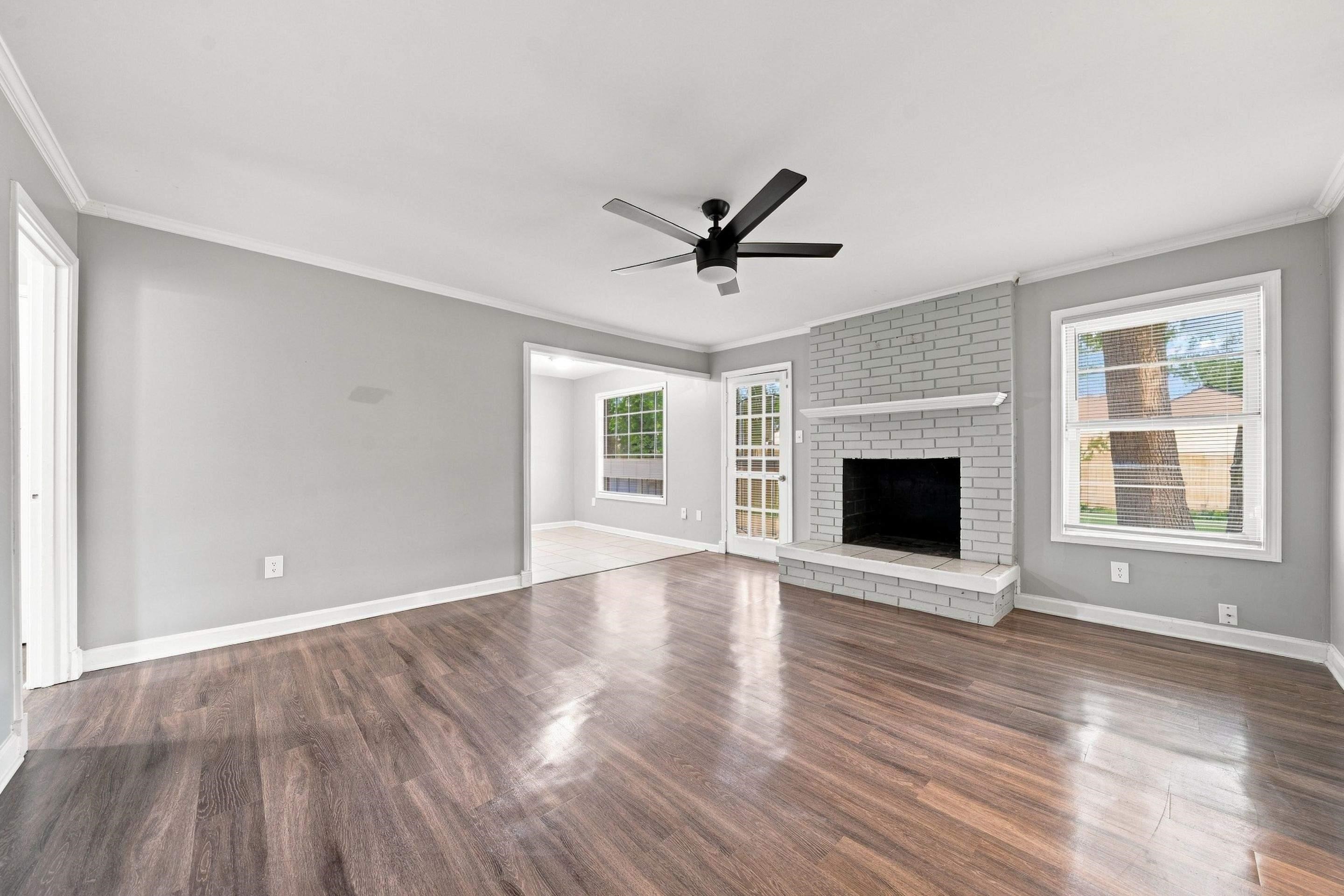 5361 Timberdale Ave Property Photo 4