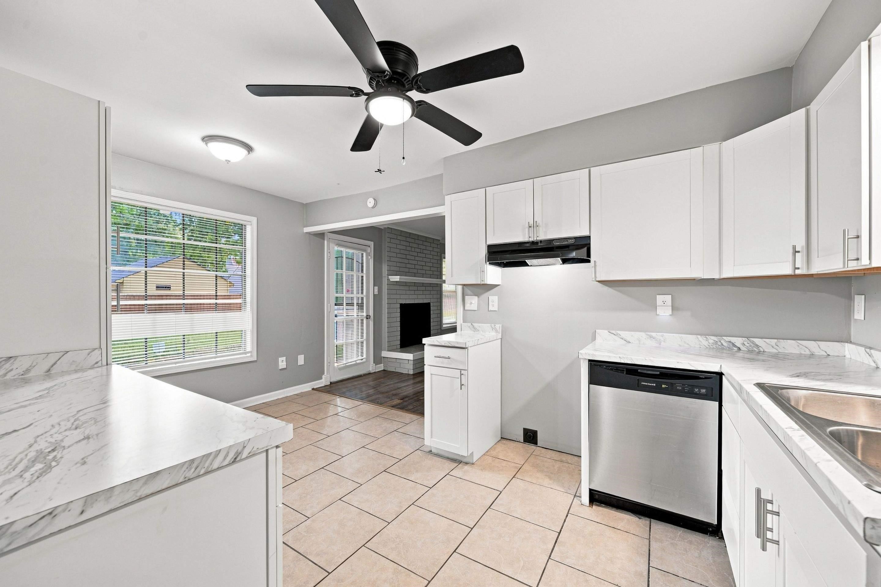 5361 Timberdale Ave Property Photo 7