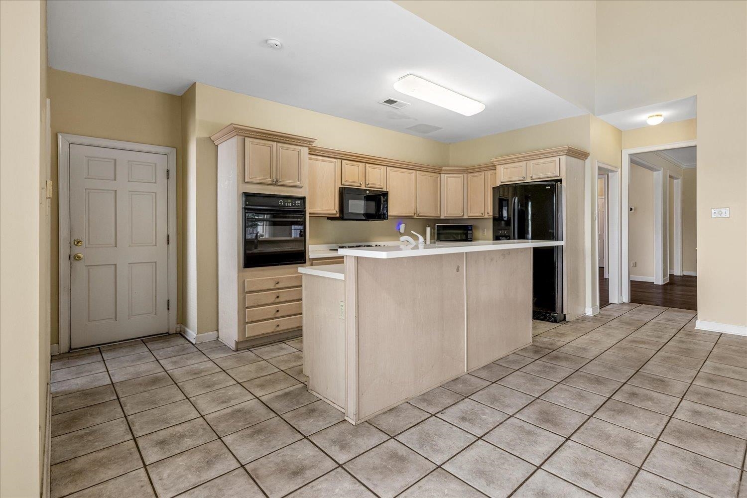 2033 W Houston Way Property Photo 6