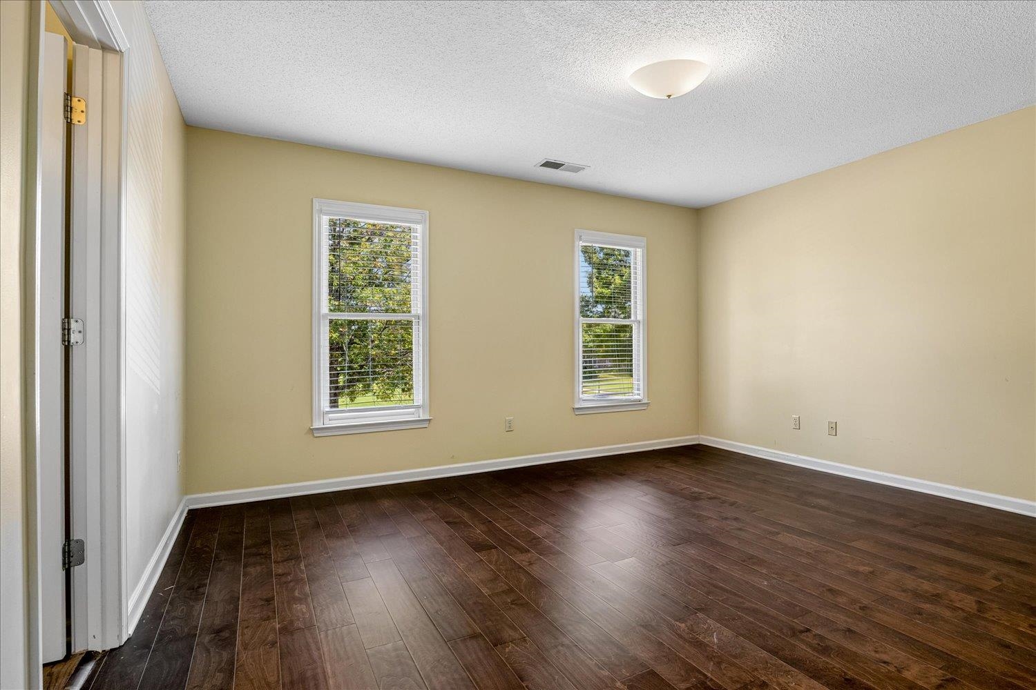 2033 W Houston Way Property Photo 9