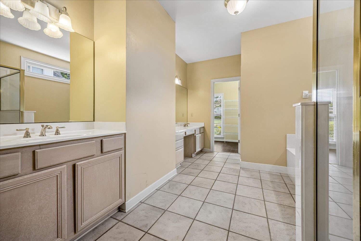 2033 W Houston Way Property Photo 27