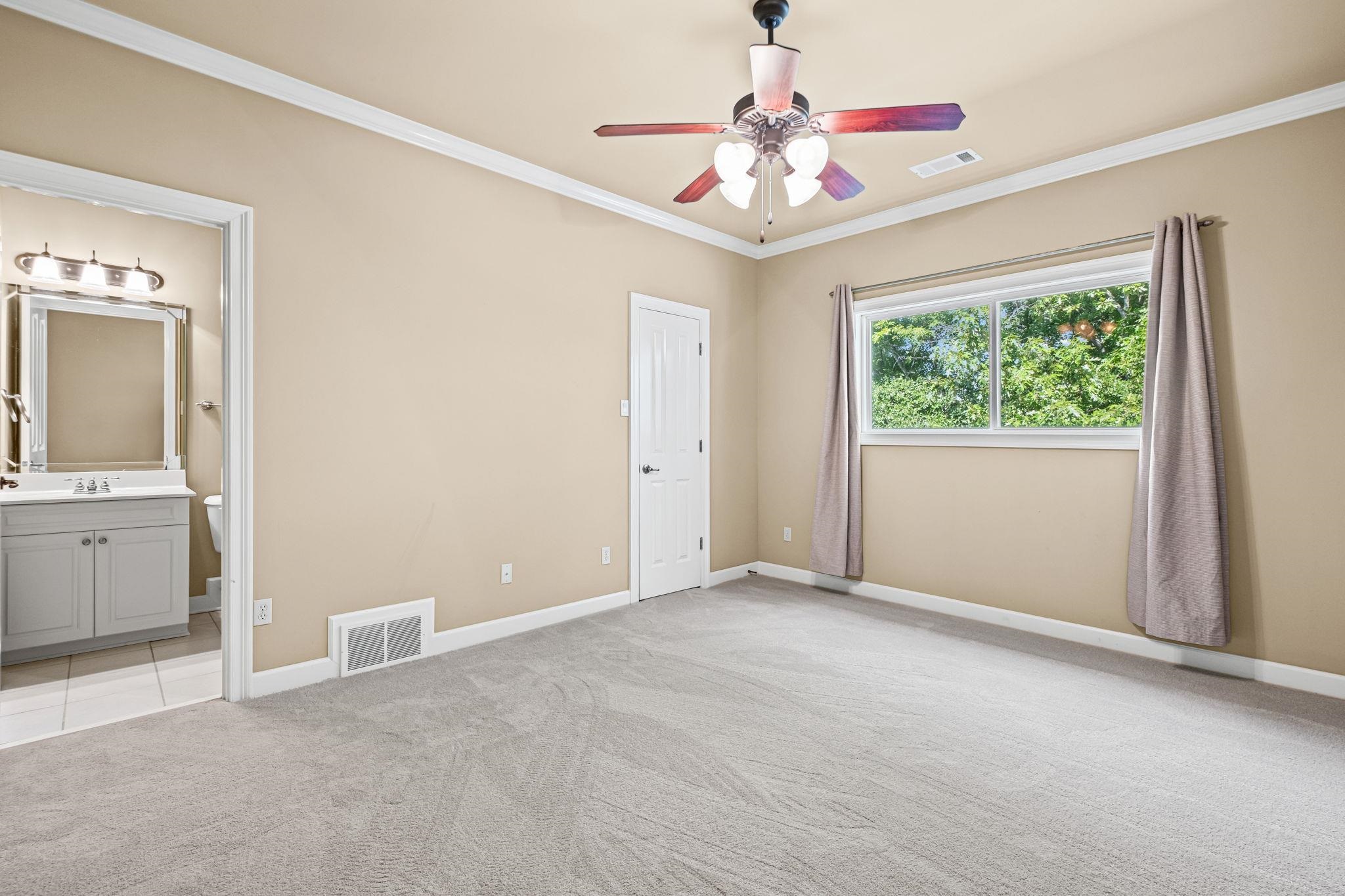 461 Wolf View Cv Property Photo 27
