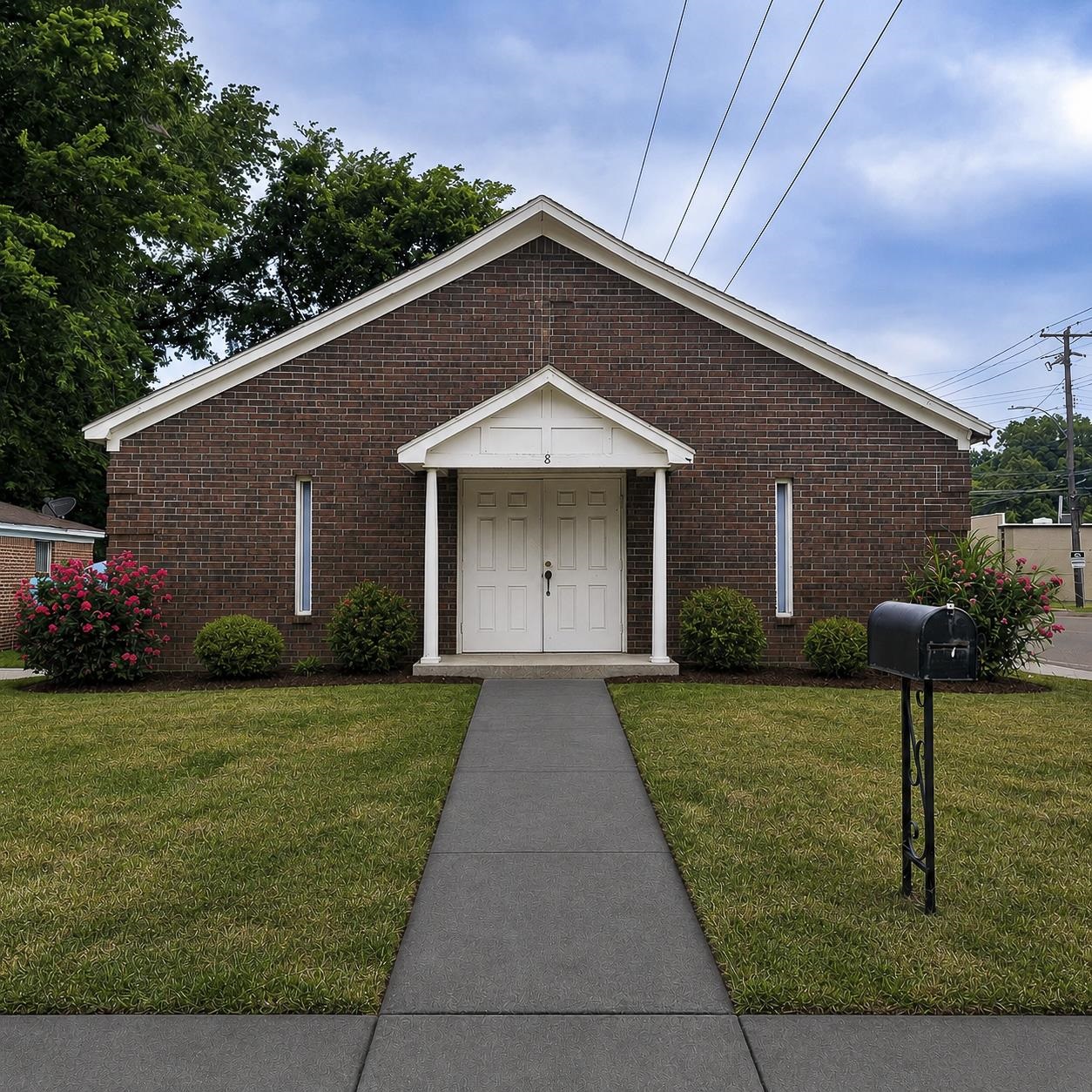 8 W DEMPSTER AVE Property Photo 1