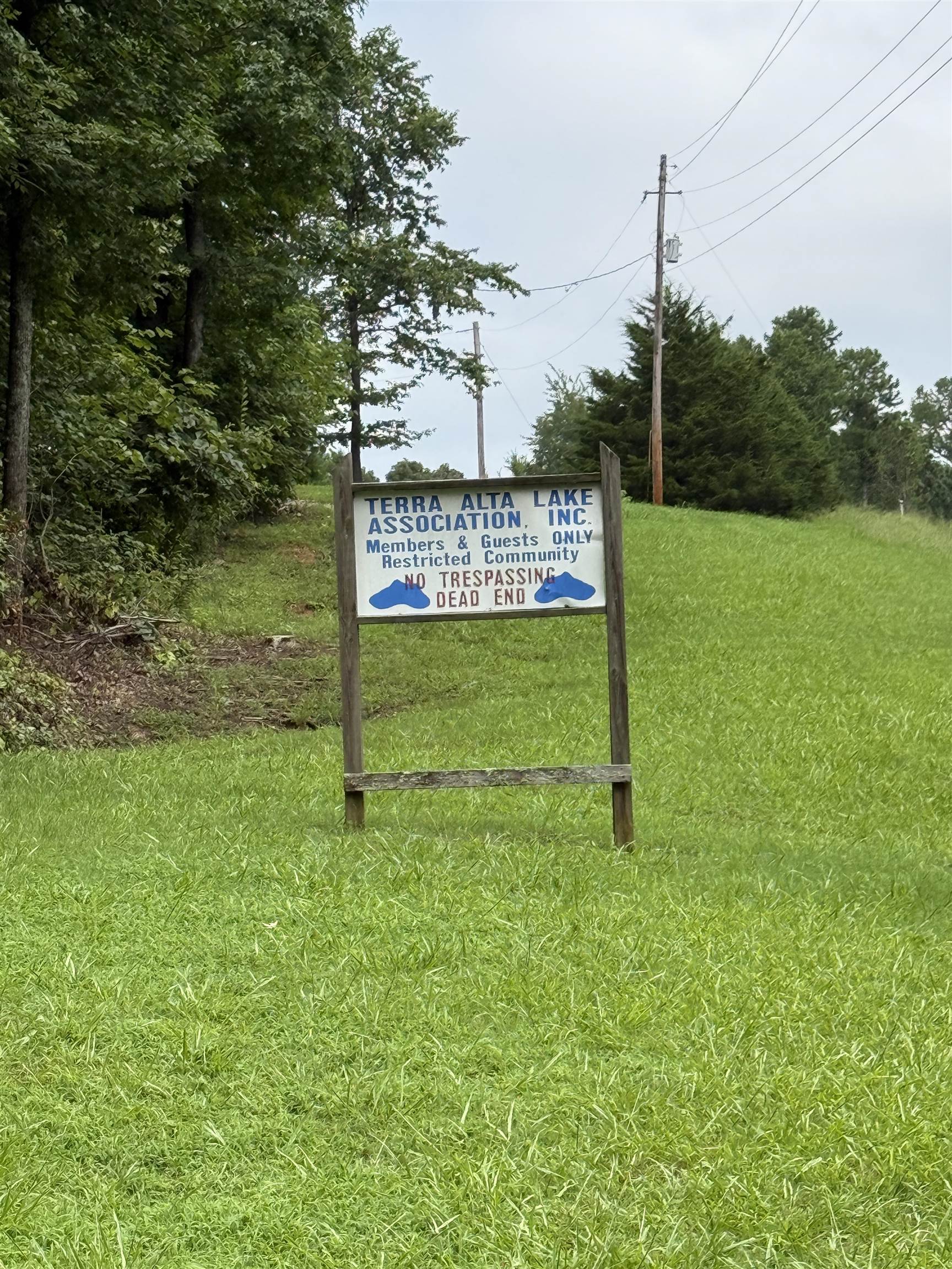 Heaven Hill Dr Property Photo 3